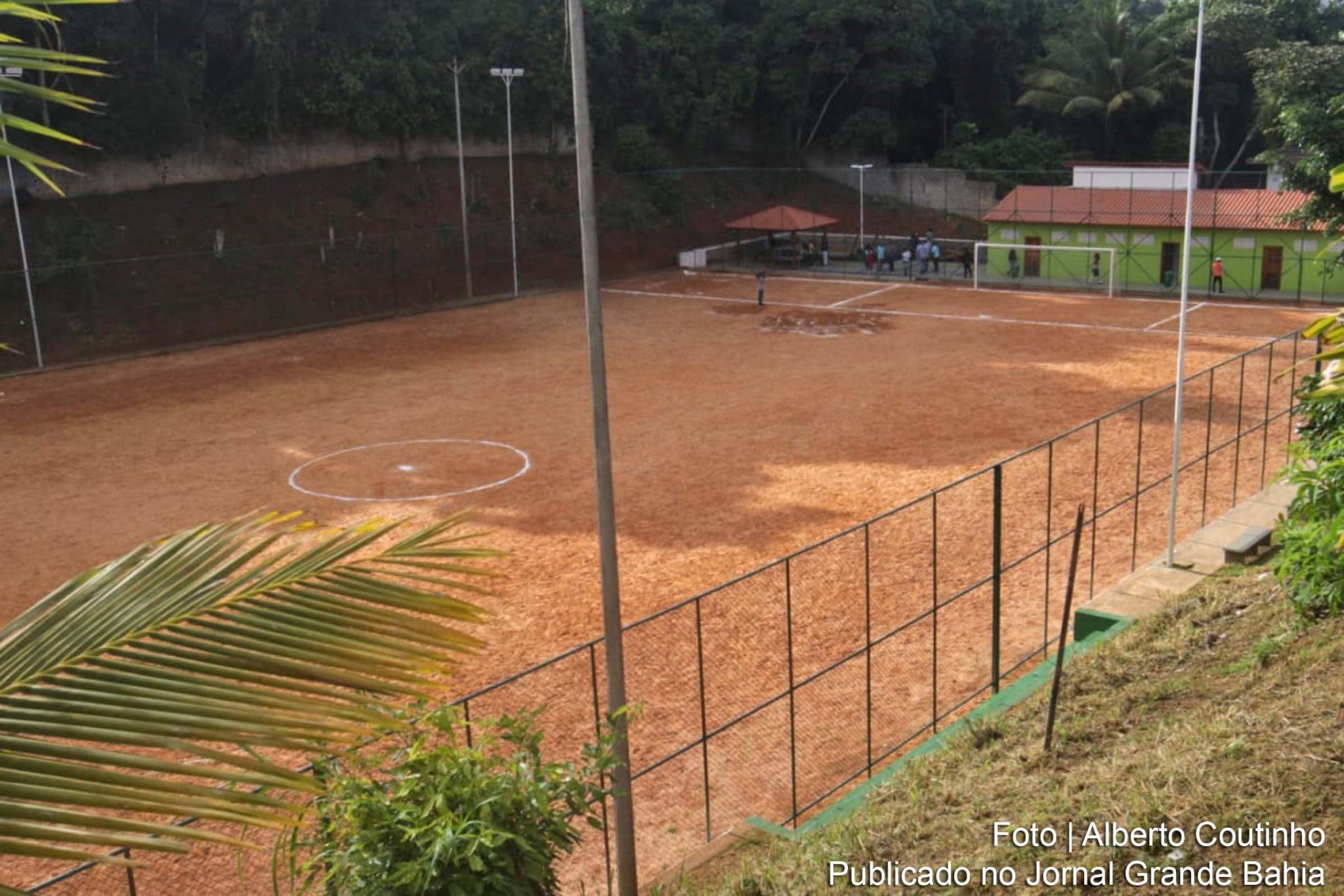 Campo do Bariri, no Bairro de Santa Cruz, em Salvador, está recebendo partidas, após ser totalmente reformado pela Companhia de Desenvolvimento Urbano do Estado da Bahia (CONDER).