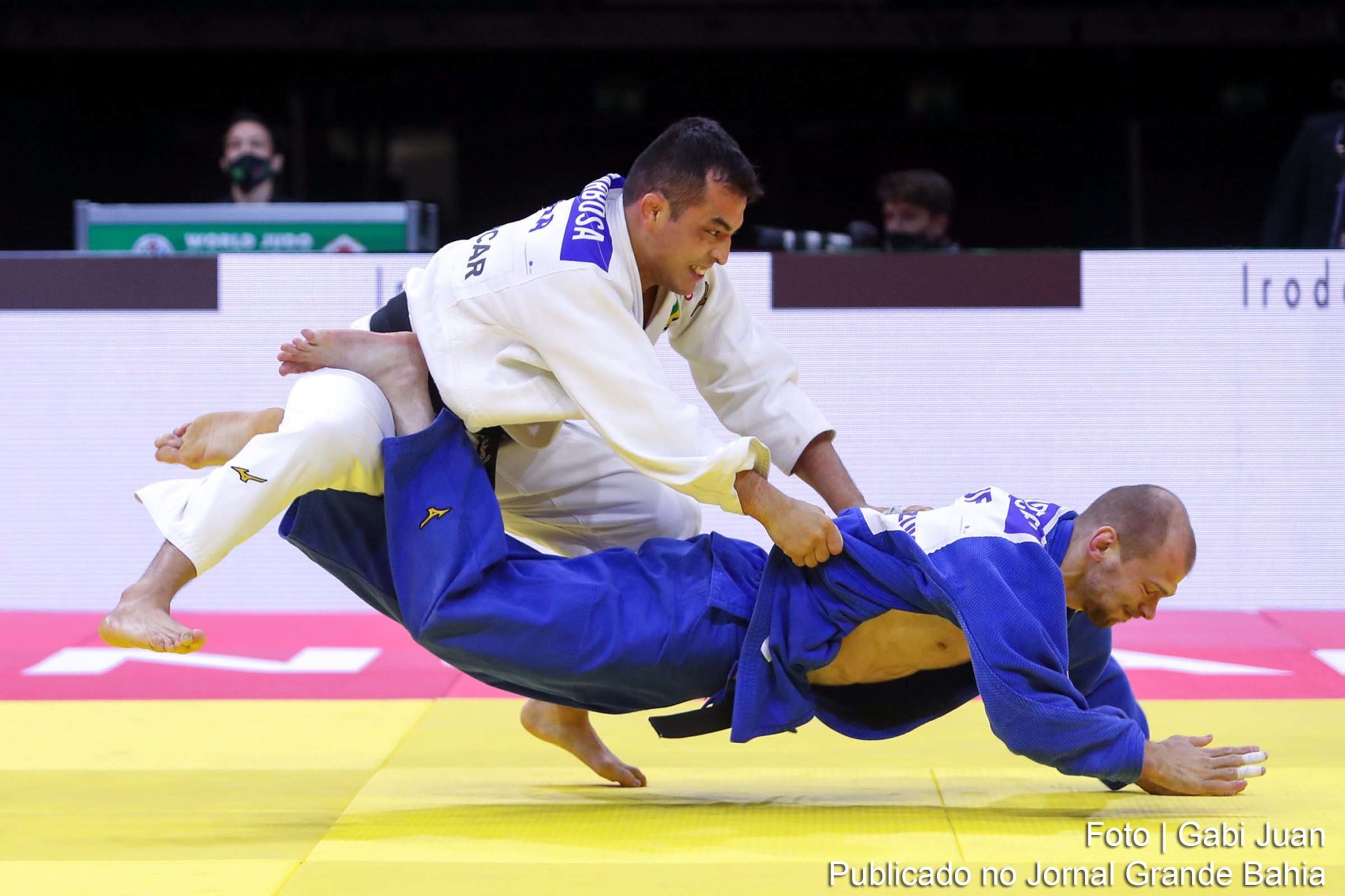 Atletas da seleção masculina de judô participam de Jogos Olímpicos.