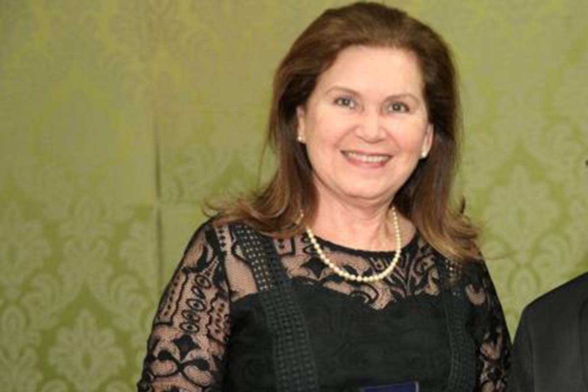 A primeira dama da cidade Adenilda Martins.