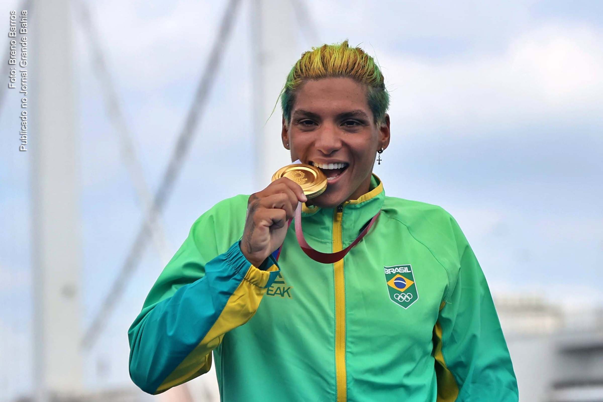 Ana Marcela Cunha é a primeira atleta do Brasil a subir no lugar mais alto do pódio na maratona aquática de 10 km durante os Jogos Olímpicos de Tóquio.