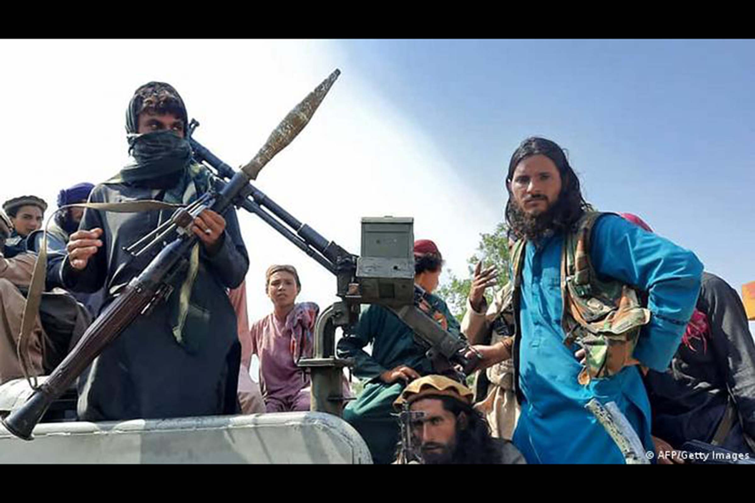 Combatentes do Talibã. Governo do Afeganistão entrou em colapso em poucos dias após ofensiva do grupo radical islâmico.