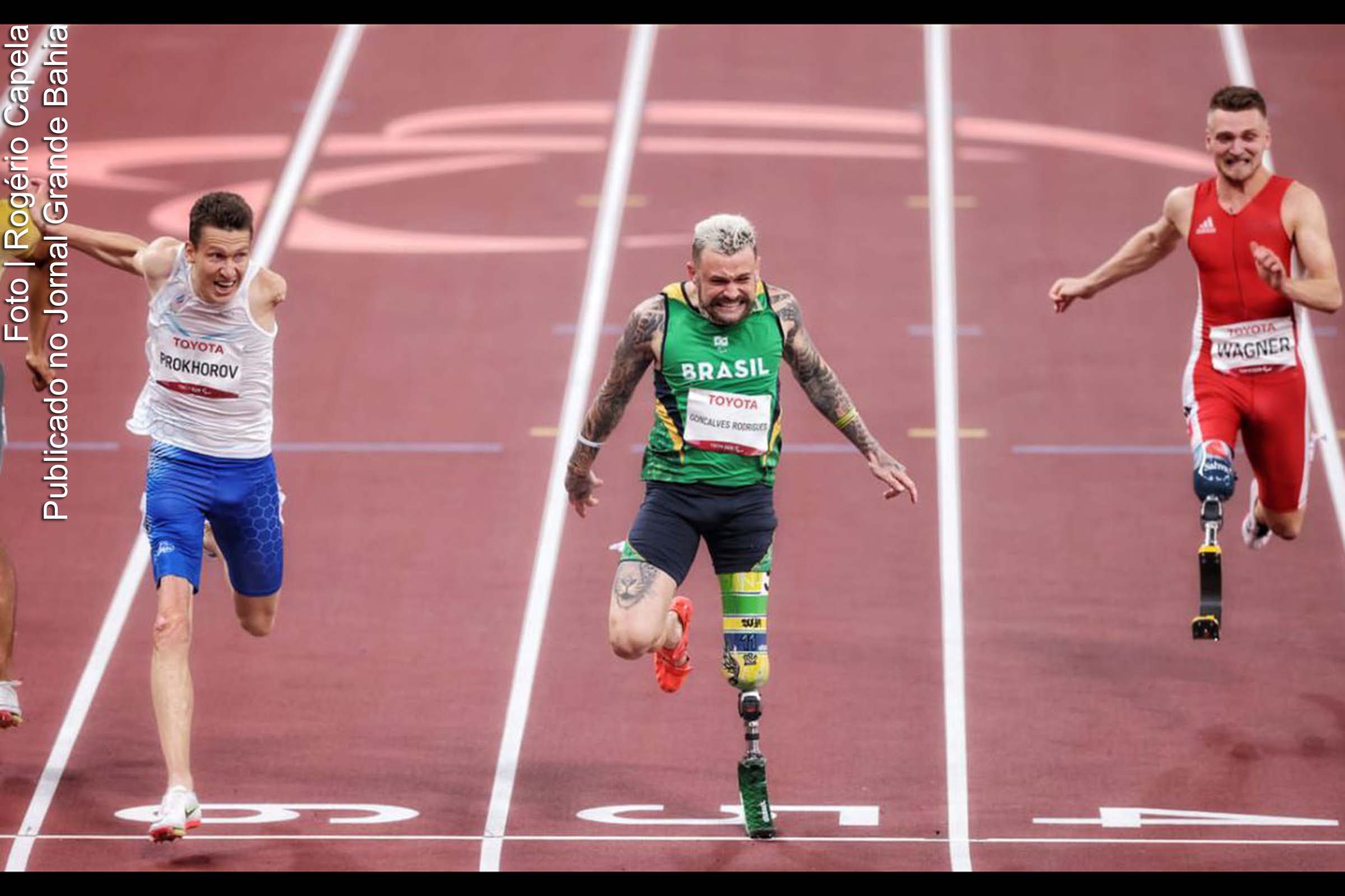 Em final eletrizante, brasileiro arranca do quarto para segundo lugar.