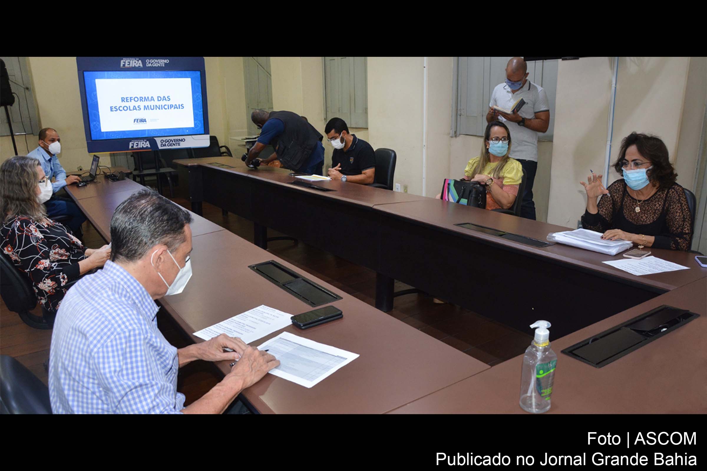 O anúncio das reformas de grande porte, com ampliação e significativa interferência nos prédios, foi feito pelo prefeito Colbert Martins em seu gabinete.