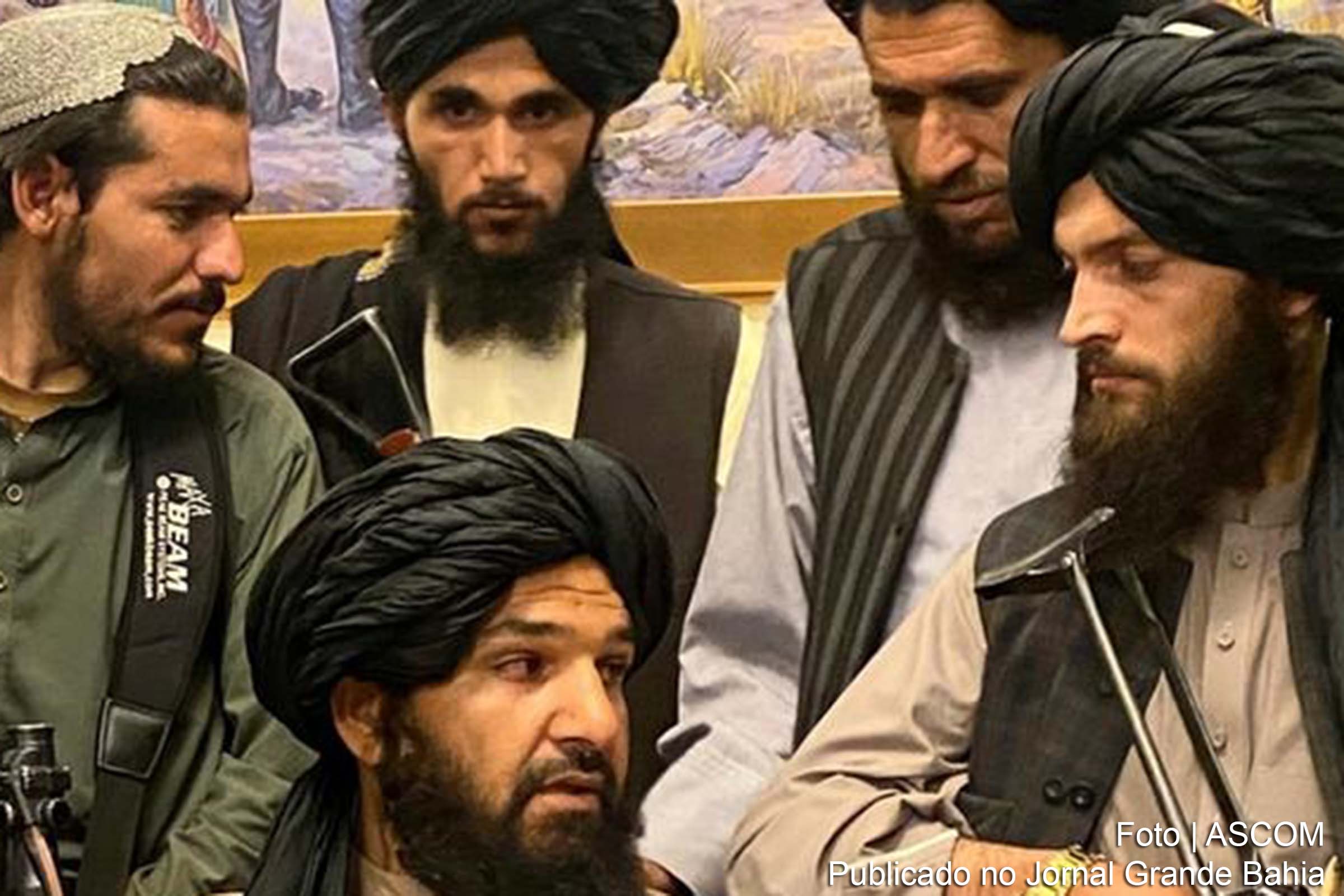 Talibãs prometem proteger cidadãos, mas já há provas do contrário.