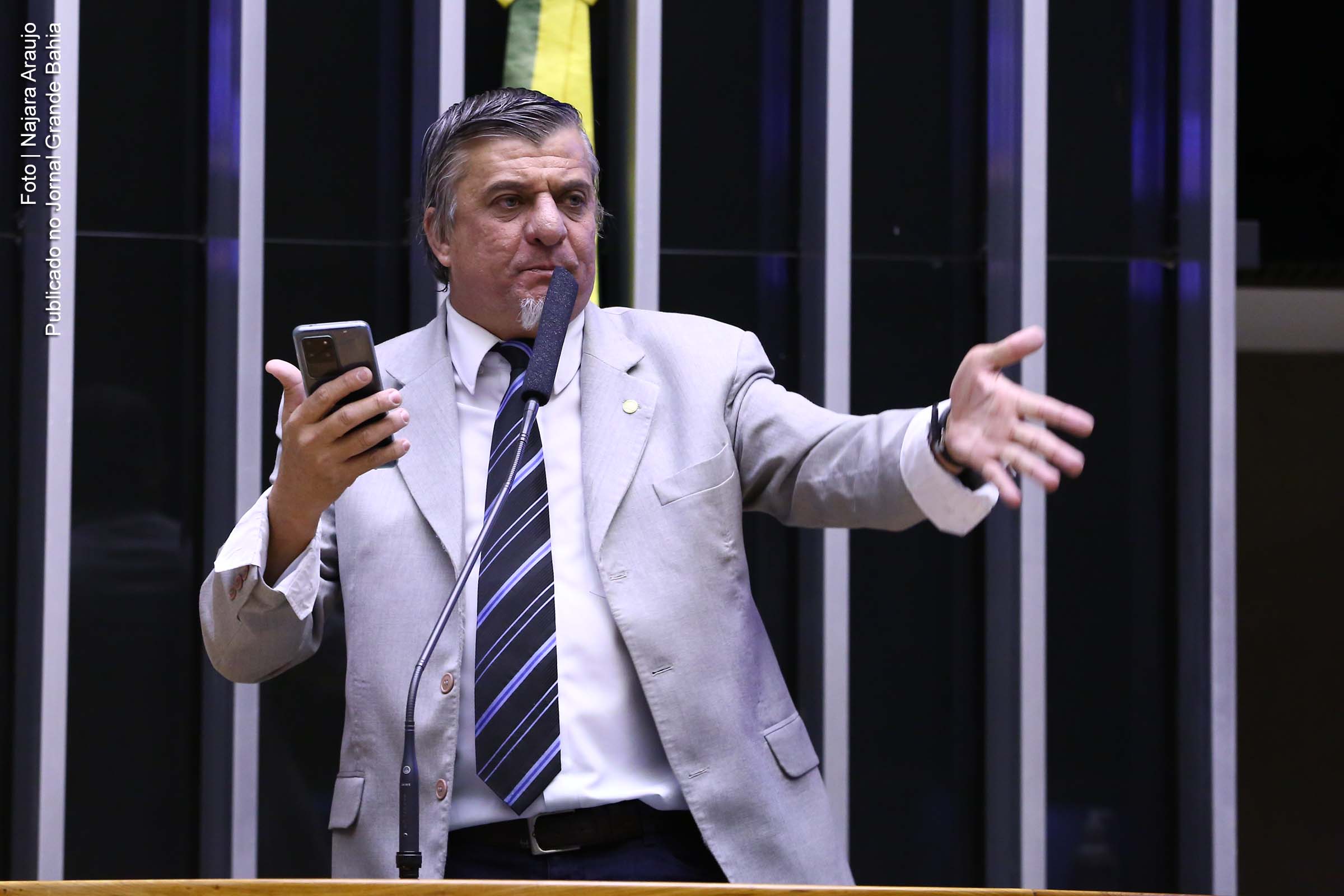 Mesa Diretora da Câmara dos Deputados confirma cassação do deputado Boca Aberta; Vaga será ocupada por Osmar Serraglio, primeiro suplente
