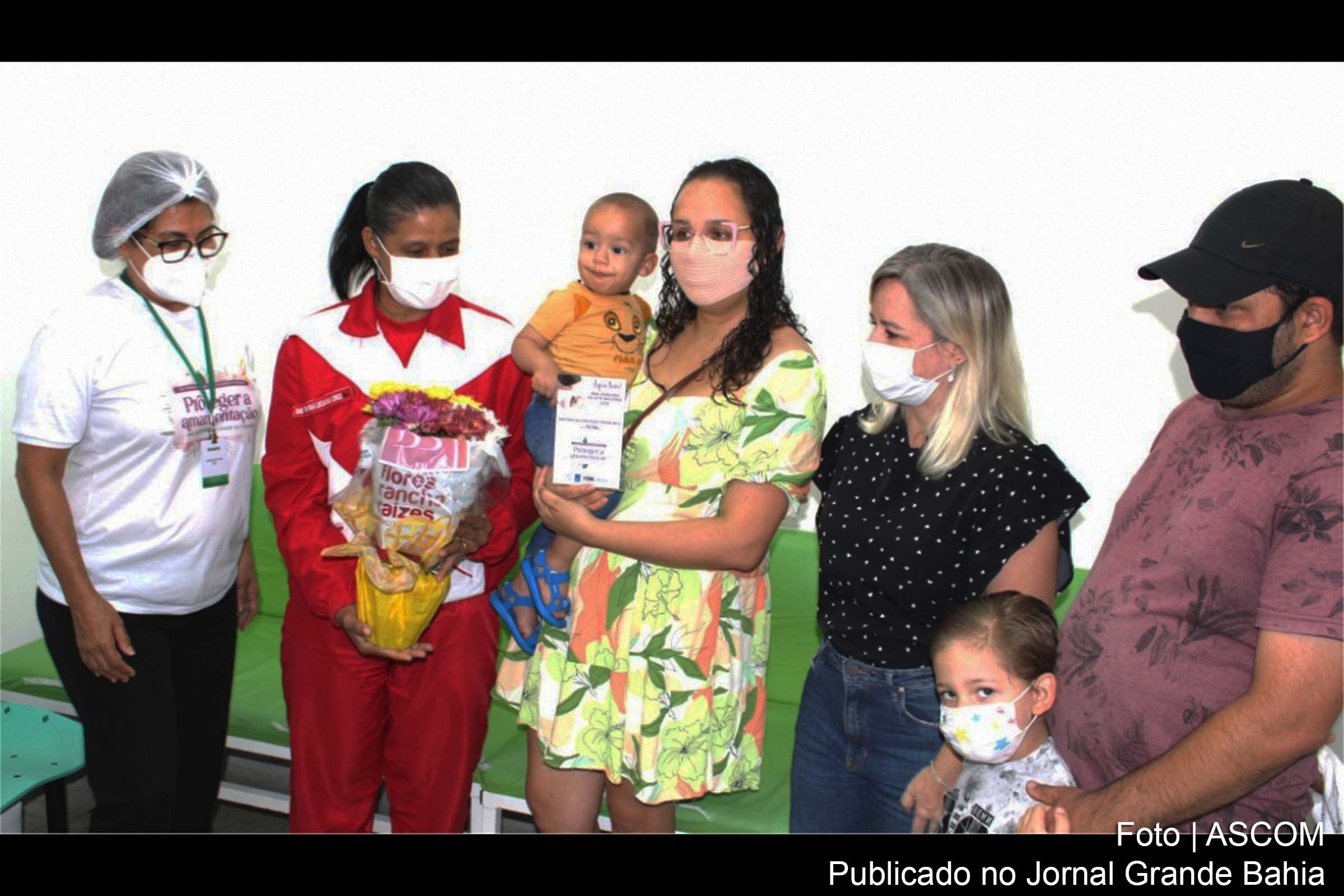 A homenagem marcou o encerramento das atividades do Agosto Dourado, mês dedicado ao incentivo ao aleitamento materno.