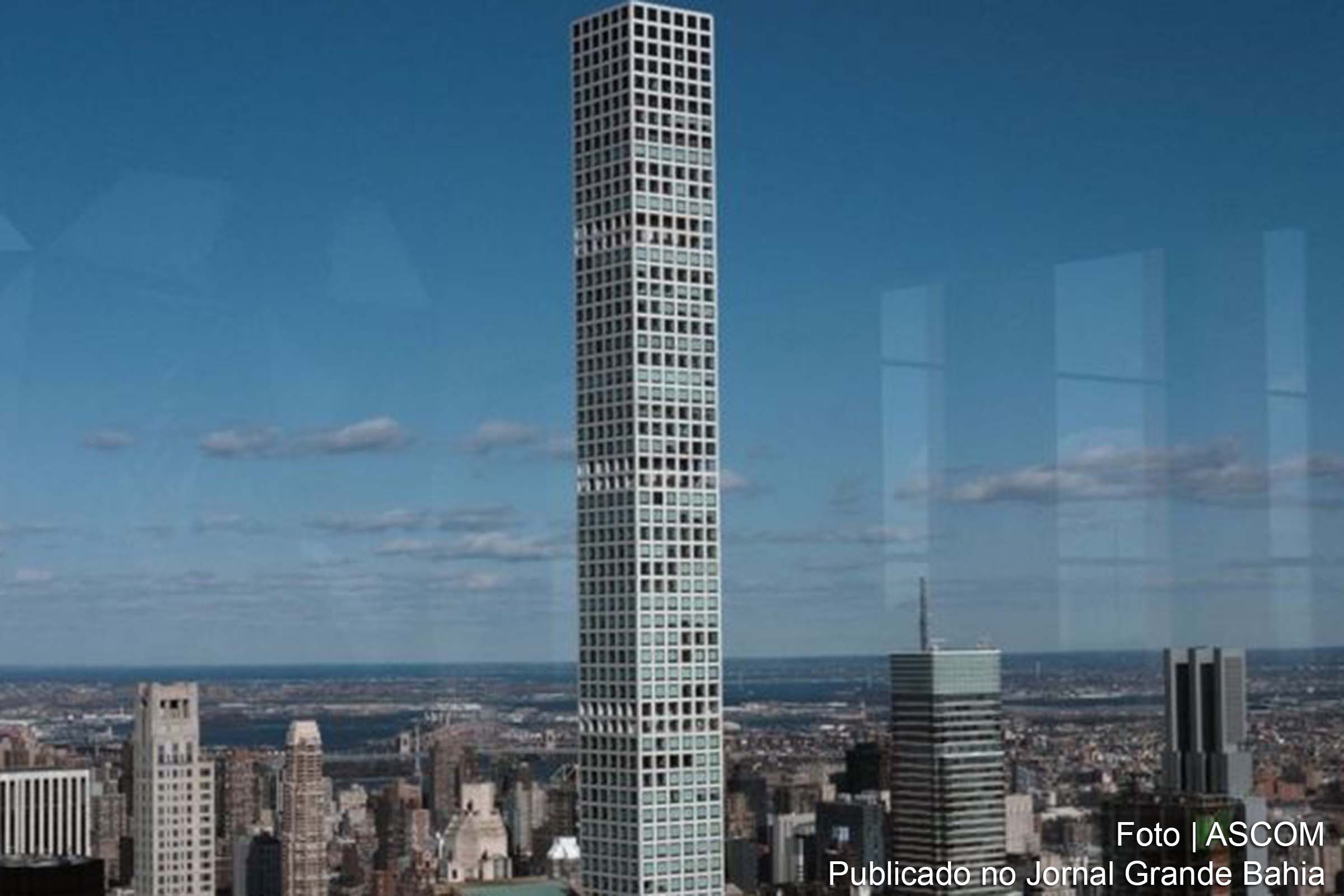 Moradores do 432 Park Avenue processaram incorporadores imobiliários por não resolverem cerca de 1,5 mil supostos defeitos no prédio.