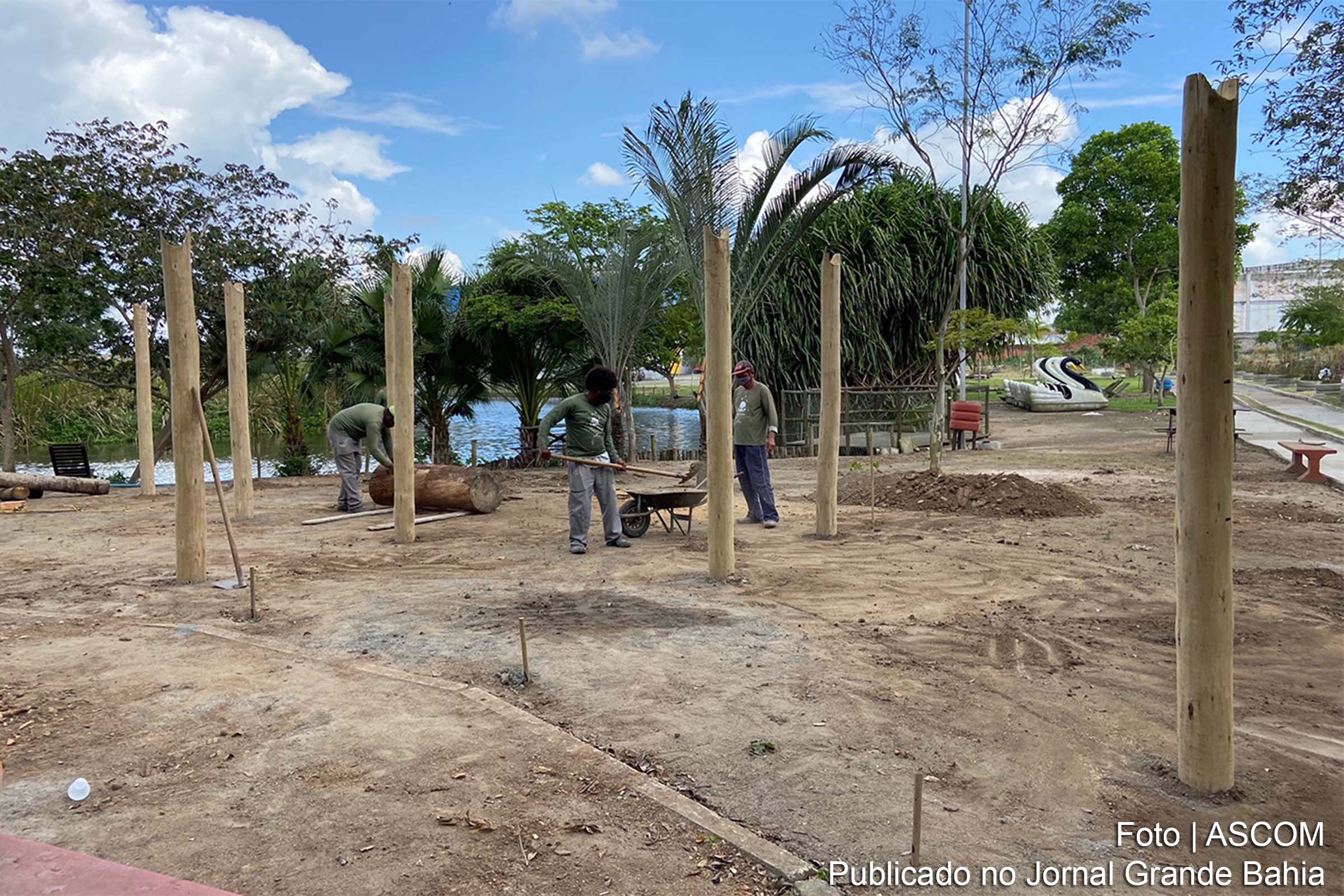 Os serviços de revitalização do Parque Radialista Erivaldo Cerqueira seguem em ritmo avançado avançando.