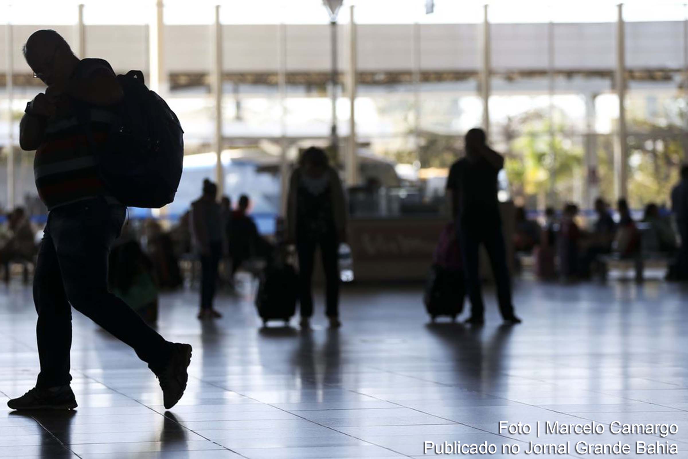 Mandados de busca e apreensão estão sendo cumpridos em Minas Gerais.