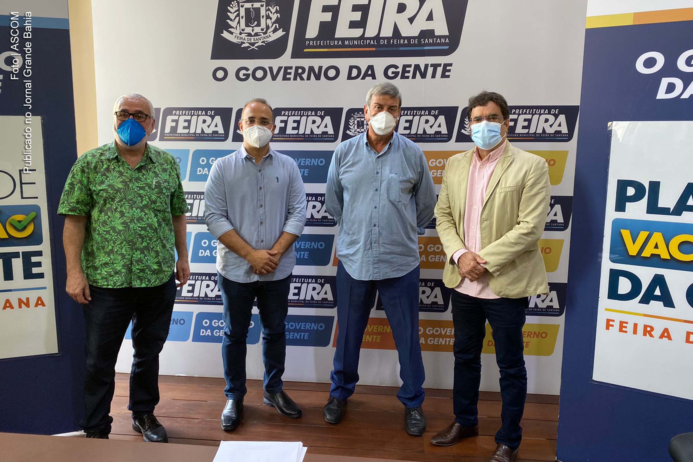 Secretários municipais Edson Borges e Jairo Carneiro Filho ao lado do prefeito Colbert Martins Filho e do deputado Angelo Almeida.