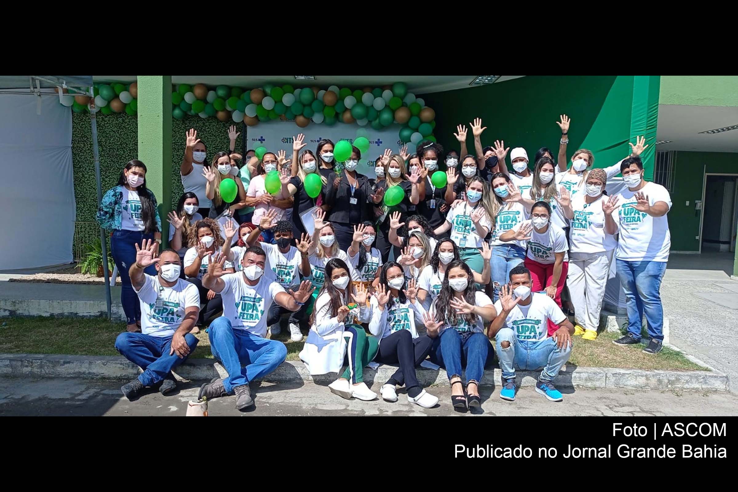 Profissionais que atuam na UPA de Feira de Santana comemoram 5 anos de funcionamento da unidade estadual de saúde.