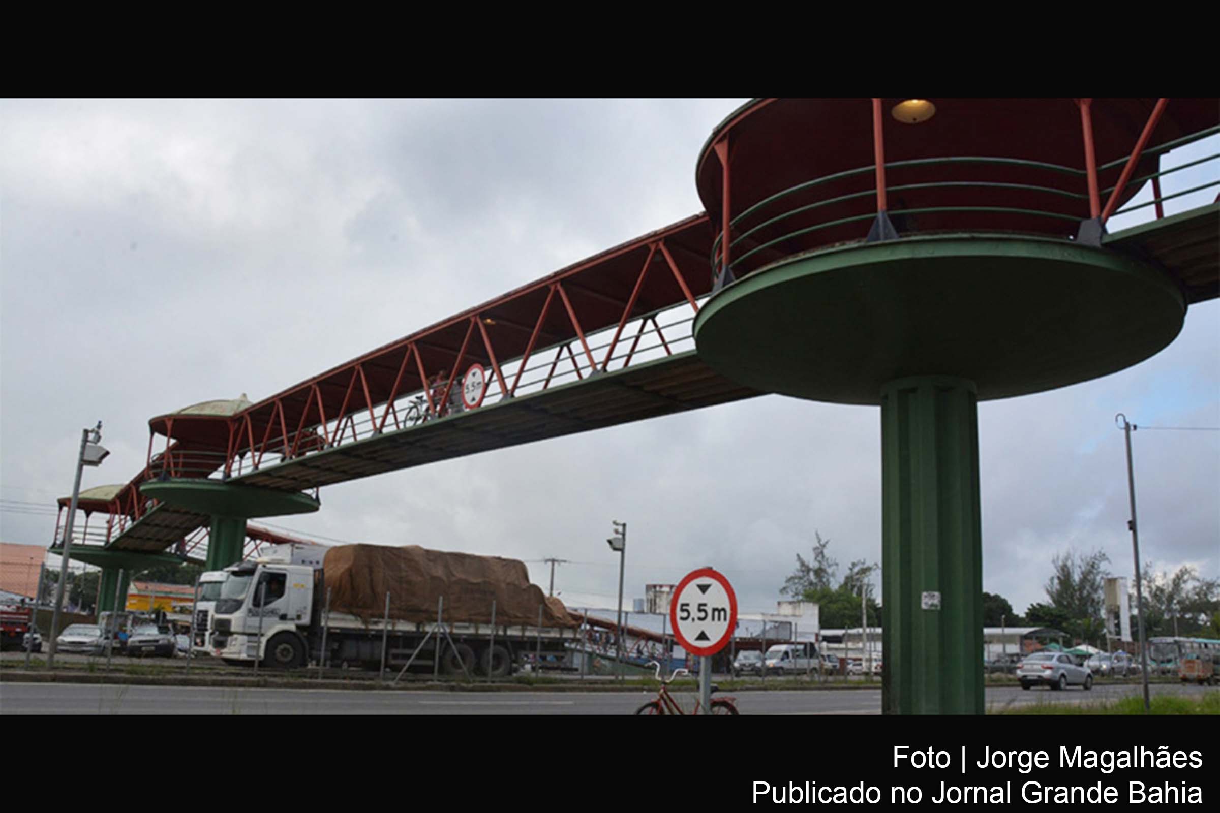 Feira de Santana: Governo Colbert Martins anuncia licitação para recuperar passarela Conceição Lobo