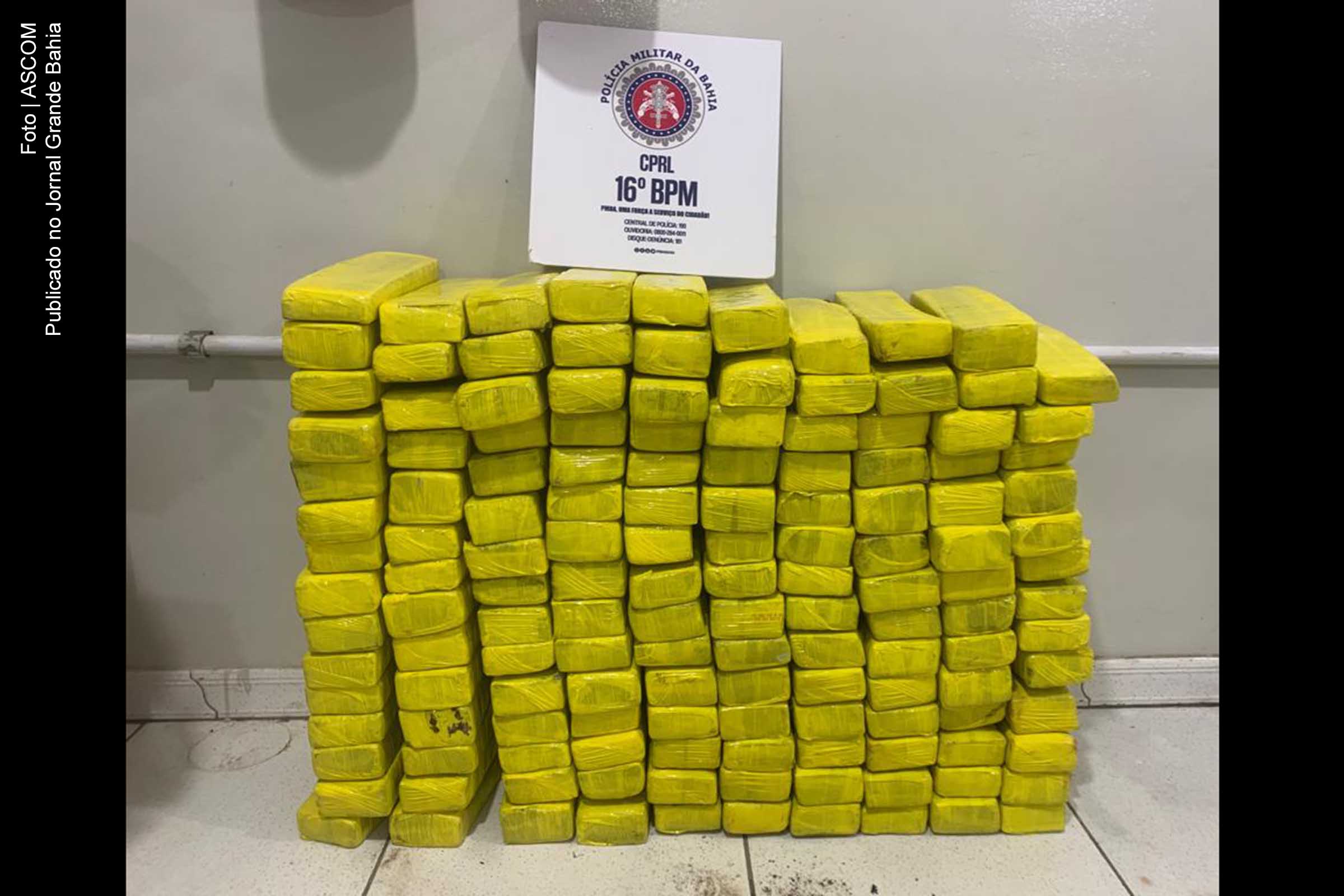 Quatro homens, de 27, 29, 32 e 45 anos, foram autuados em flagrante pelo crime de tráfico de drogas e encaminhados para a Delegacia Territorial de Serrinha.