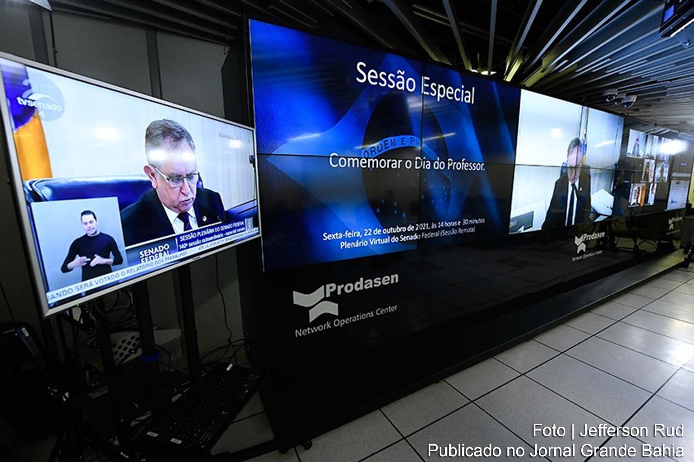 A sessão foi realizada a pedido do senador Izalci Lucas (PSDB-DF), que também presidiu o Plenário virtual.