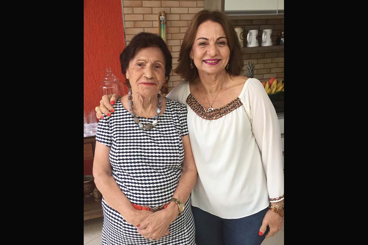 A aniversariante da semana que passou a matriarca Anita Torres e sua filha Sonia Nogueira.