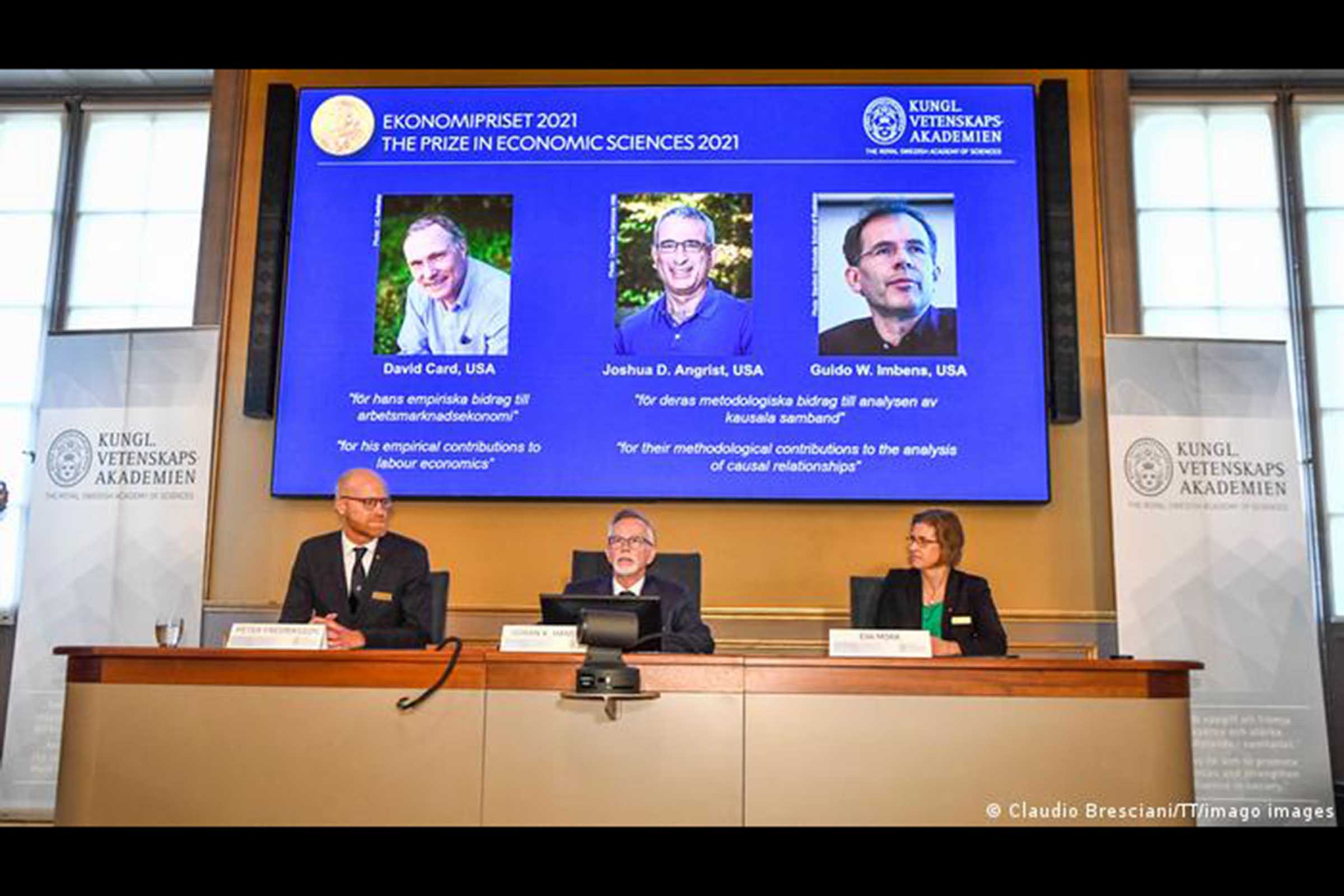 David Card, Joshua D. Angrist e Guido W. Imbens são anunciados vencedores do prêmio Nobel de Economia.