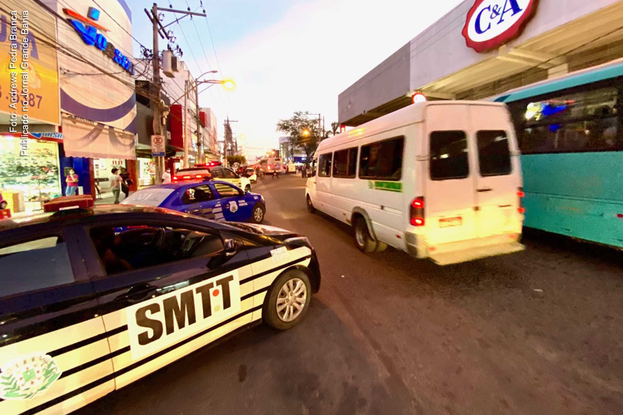 Objetivo da força-tarefa é coibir a transporte clandestino em Feira de Santana.