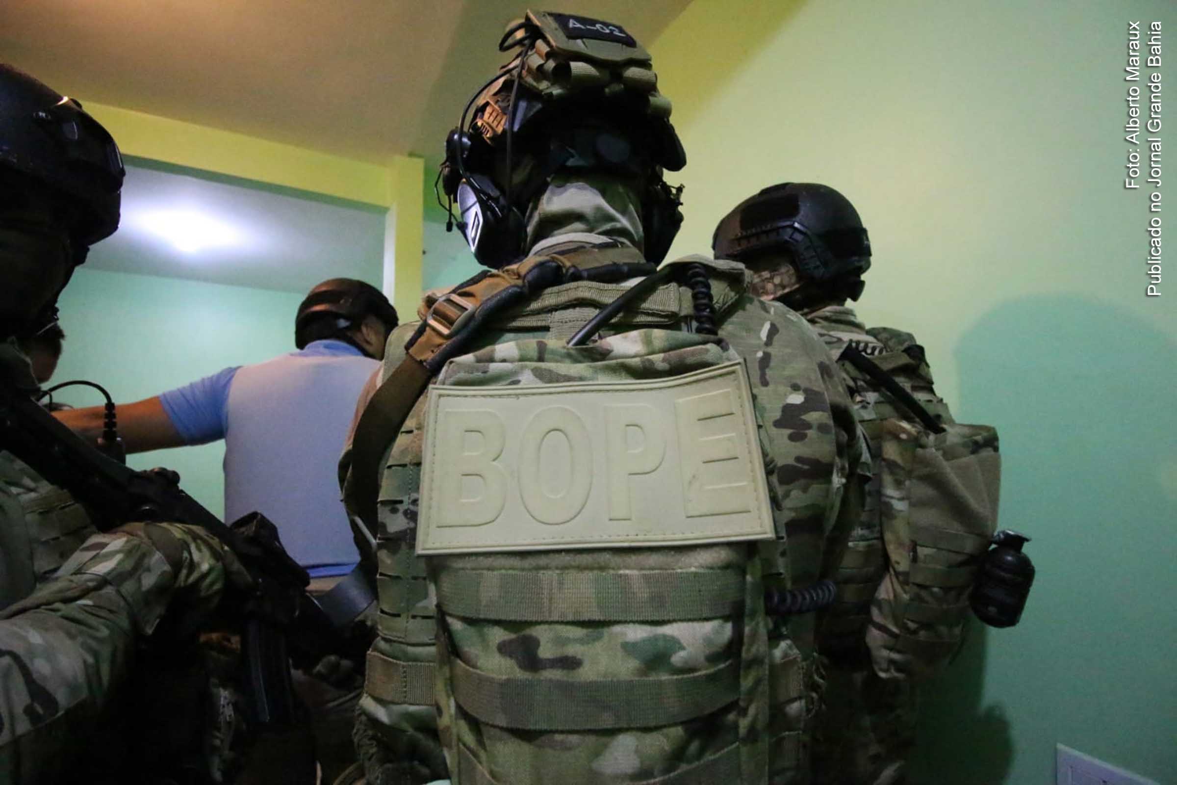 Traficante, envolvido com homicídios e roubos a bancos, estava escondido, em Pernambuco.