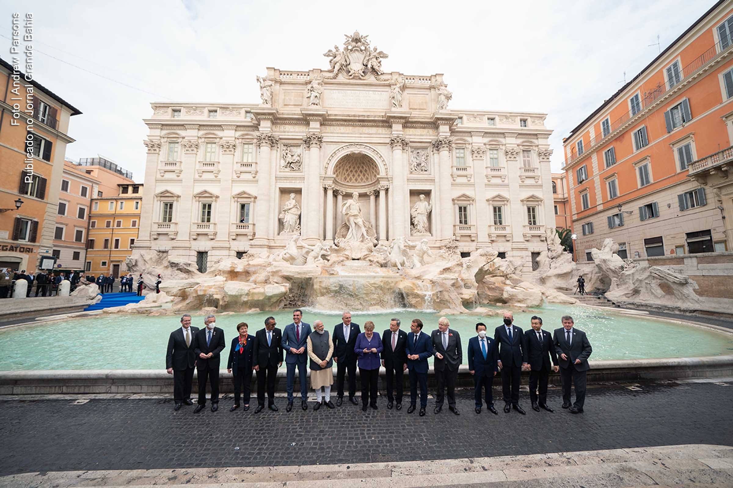 Delegação do G20, em Roma, Itália. Declaração divulgada por líderes reunidos em Roma reafirma intenção de limitar aquecimento global a 1,5°C, mas não especifica prazos para neutralidade de carbono e abandono de carvão pelas 20 maiores economias do mundo.