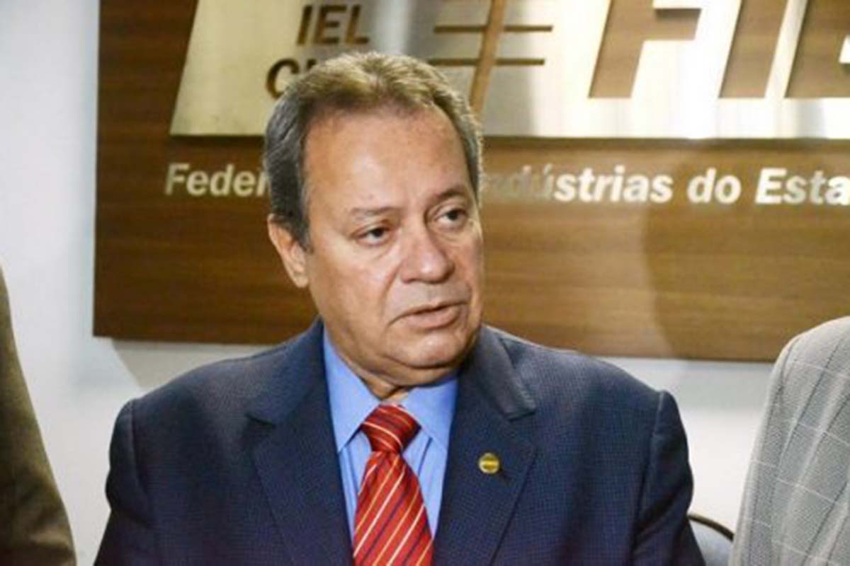 Presidente da FIEB Ricardo Alban, celebra acordo com Unicred Nordeste.