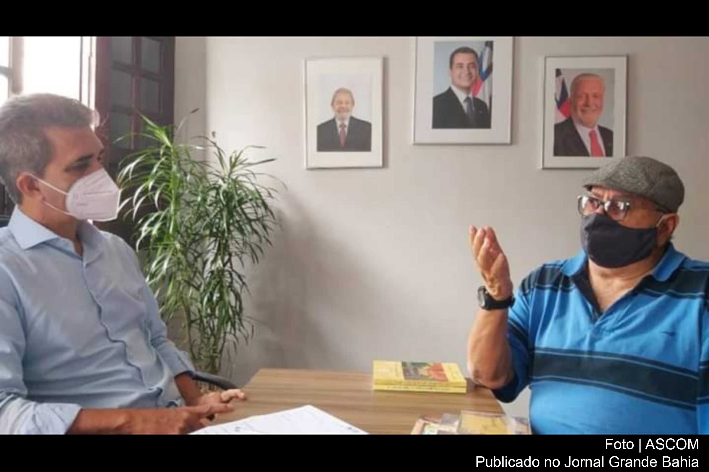 Robinson Almeida e Eduardo Kruschewsky conversam sobre a cultura literária em Feira de Santana.