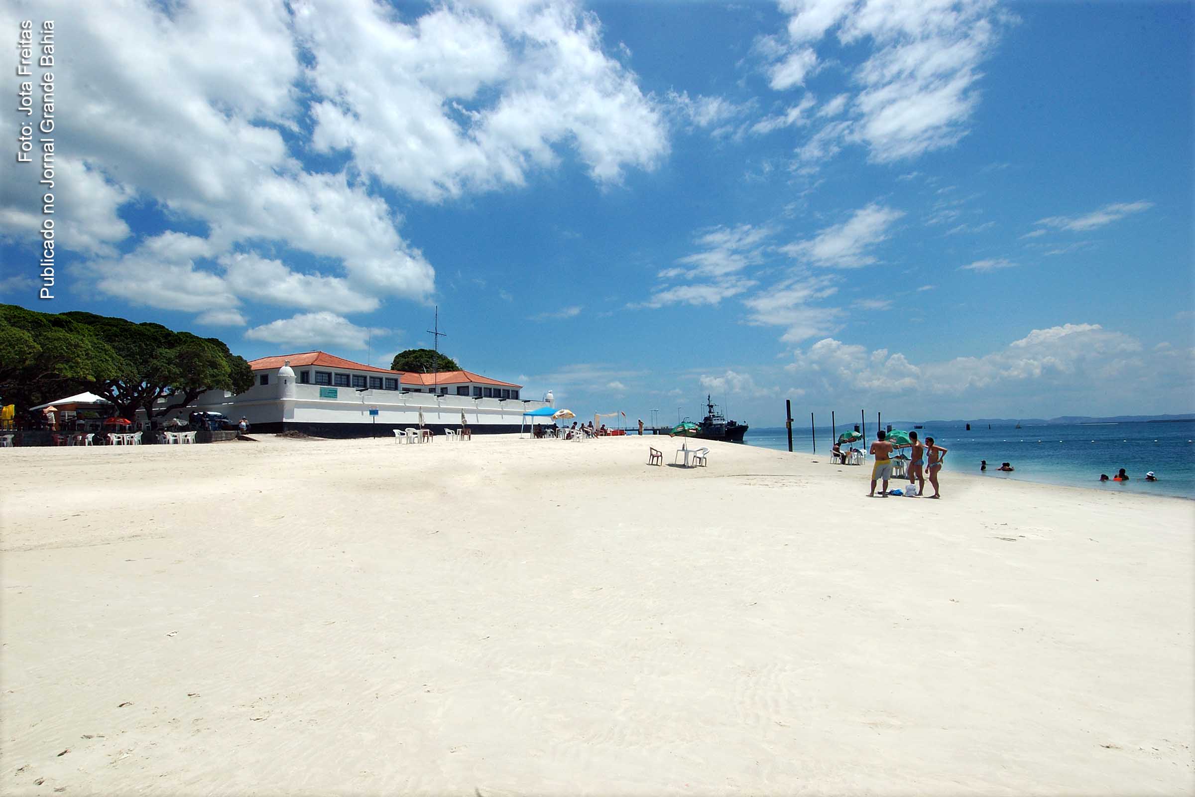 Vista da Praia do Jardim, Ilha de Itaparica.