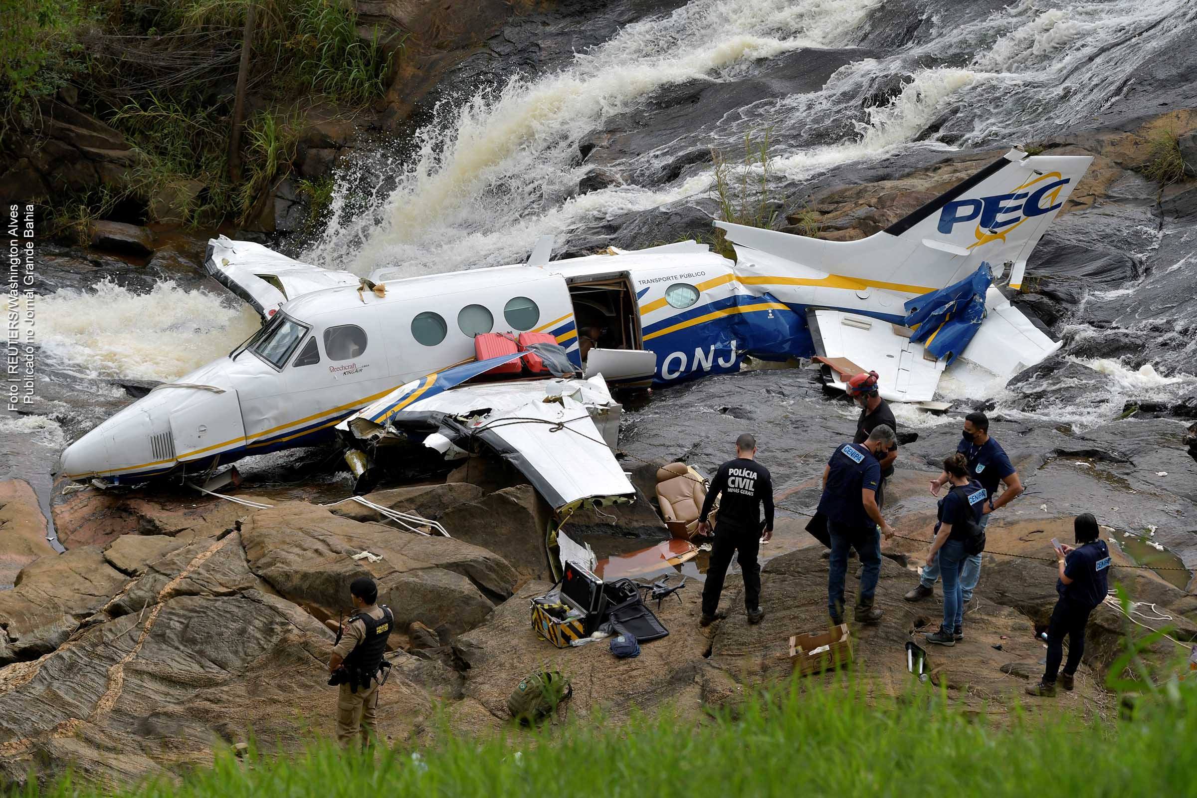 Erro dos pilotos causou acidente que matou cantora Marília Mendonça, diz polícia de Minas Gerais
