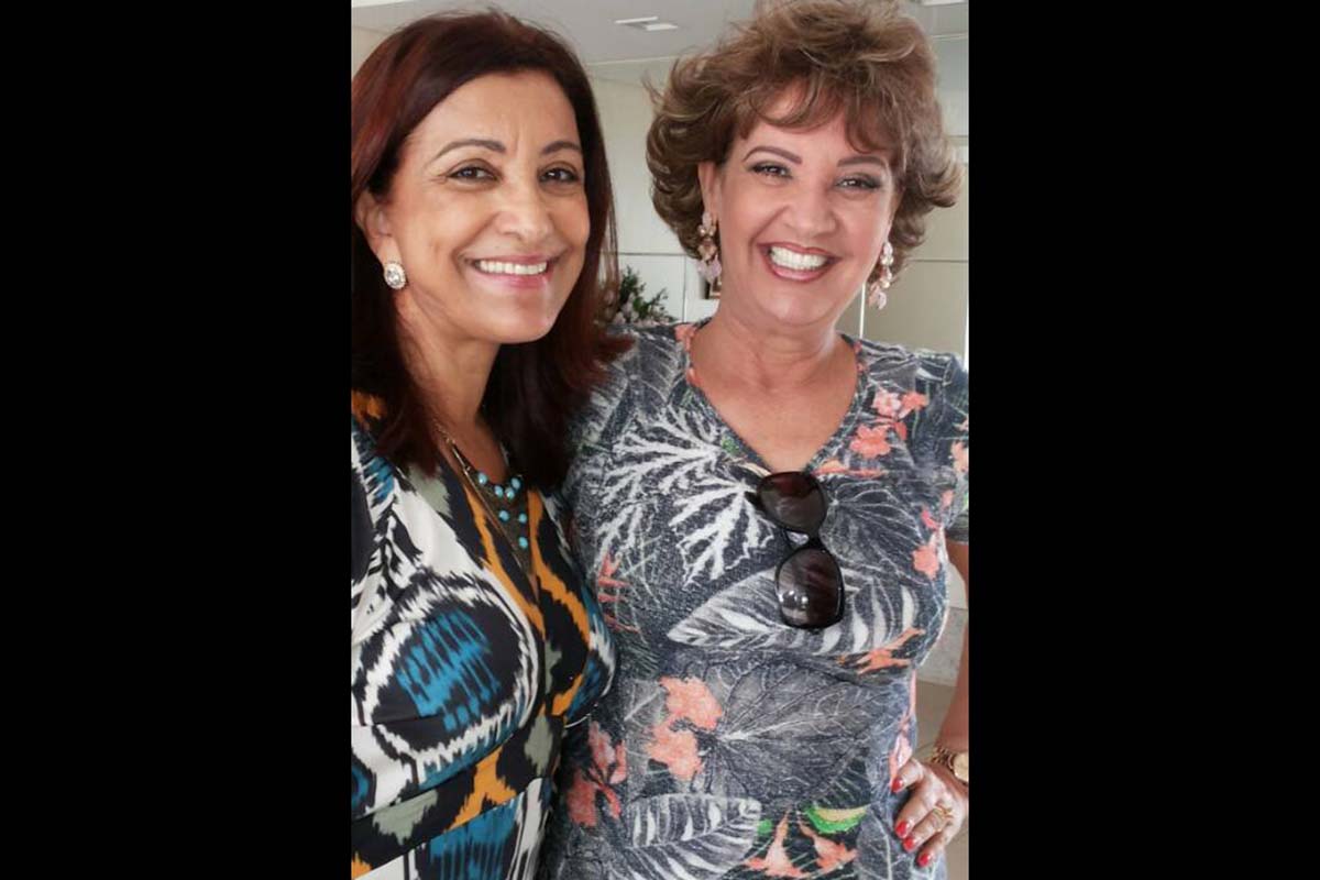 Suzana Barreto e Antonia Carlinda, socialmente.