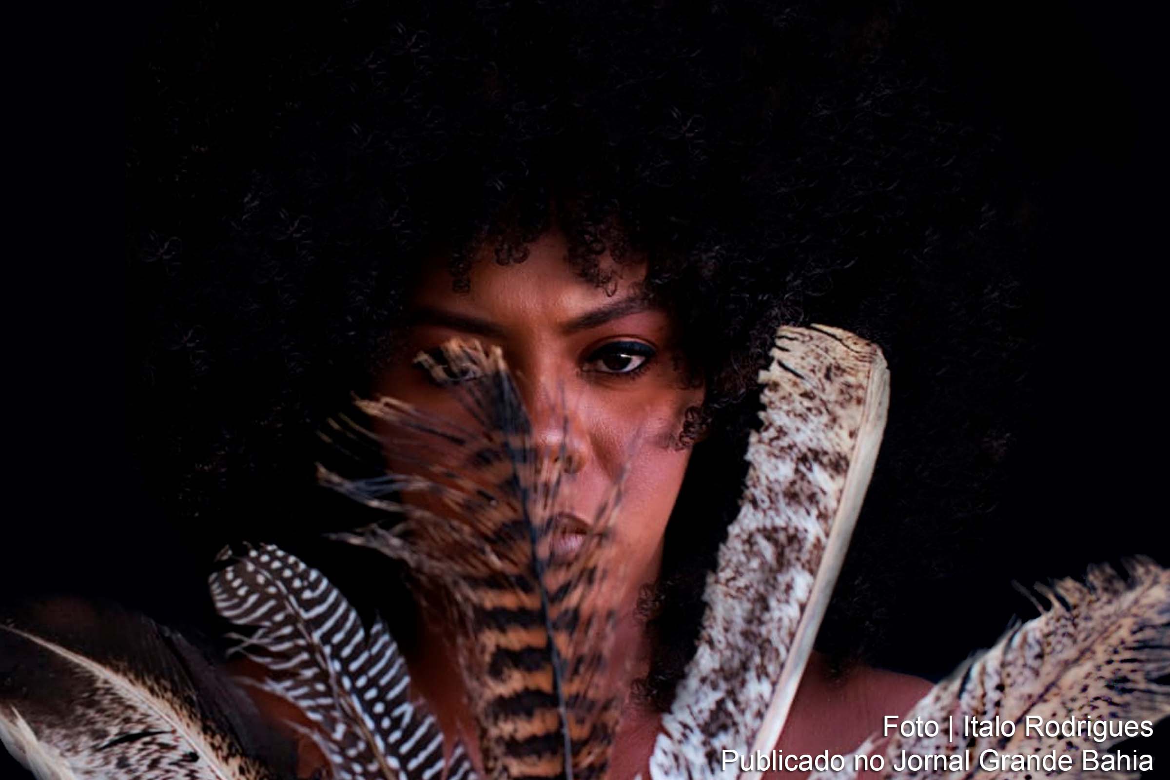 Cantora Irma Ferreira lança EP 'Cantos e Rezas'.