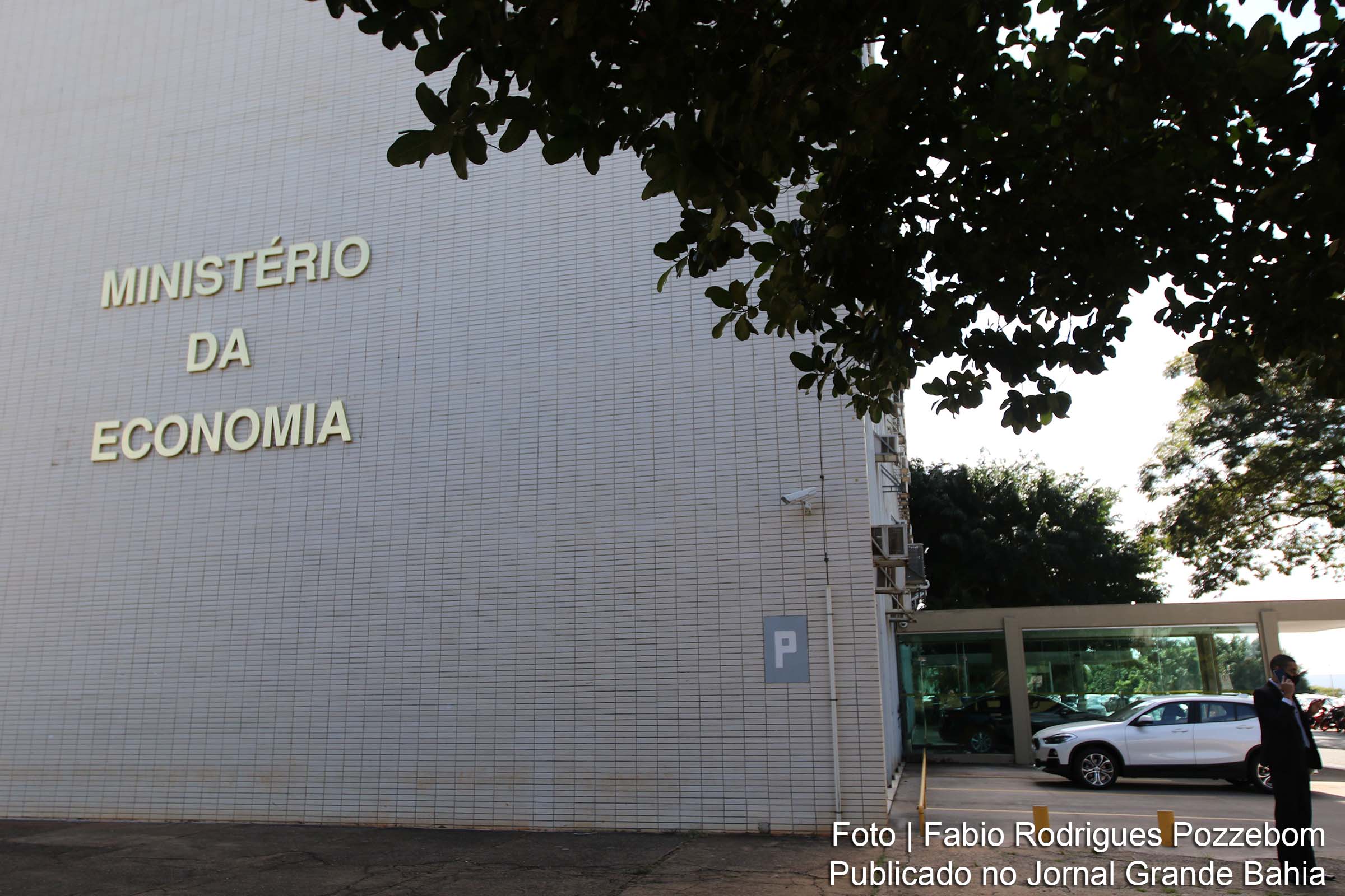 Governo Bolsonaro reduz para R$ 95,8 bilhões previsão de déficit orçamentário para 2021