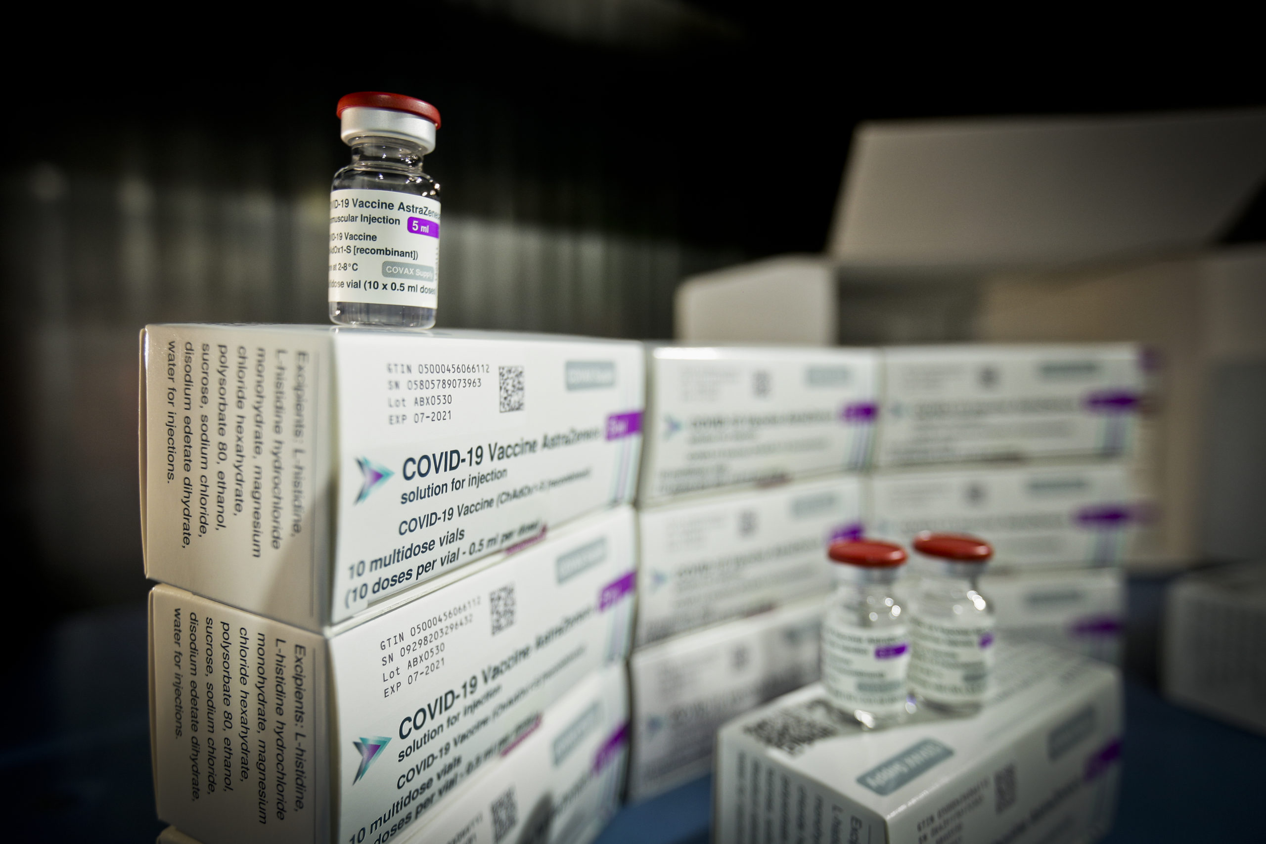 Ganhos da Pfizer, BioNTech e Moderna são de 65 mil dólares por minuto, diz estudo. Aliança afirma que empresas priorizam contratos lucrativos com países ricos, enquanto pobres têm somente 2% da população vacinada.