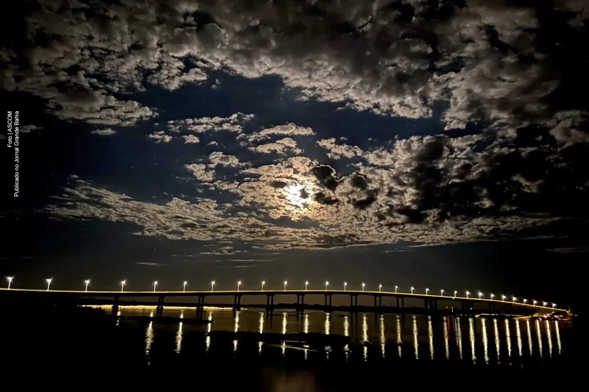 Luiz Felipe de Souza Leão nomeia ponte sobre o Rio São Francisco.