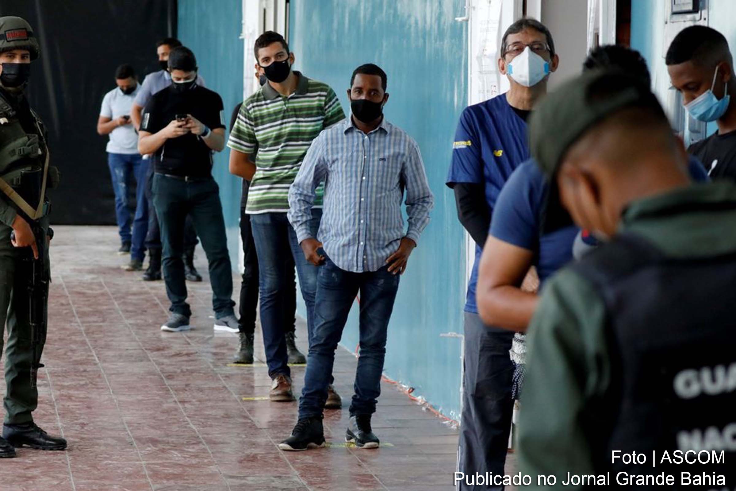 Partido governista vence eleições em 20 estados da Venezuela.