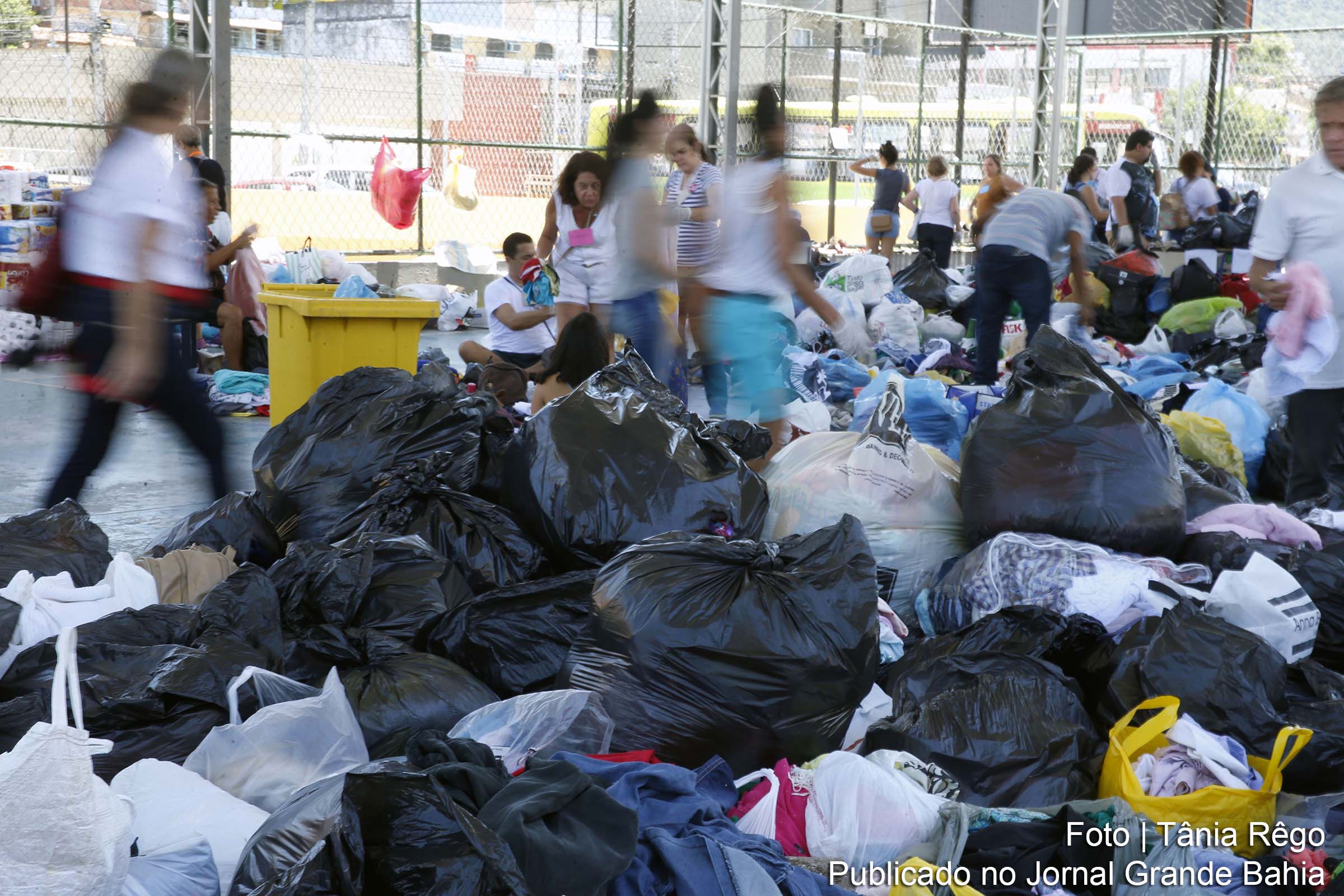 Famílias desabrigadas pela chuva encontram no Plantão Social o lar temporário.