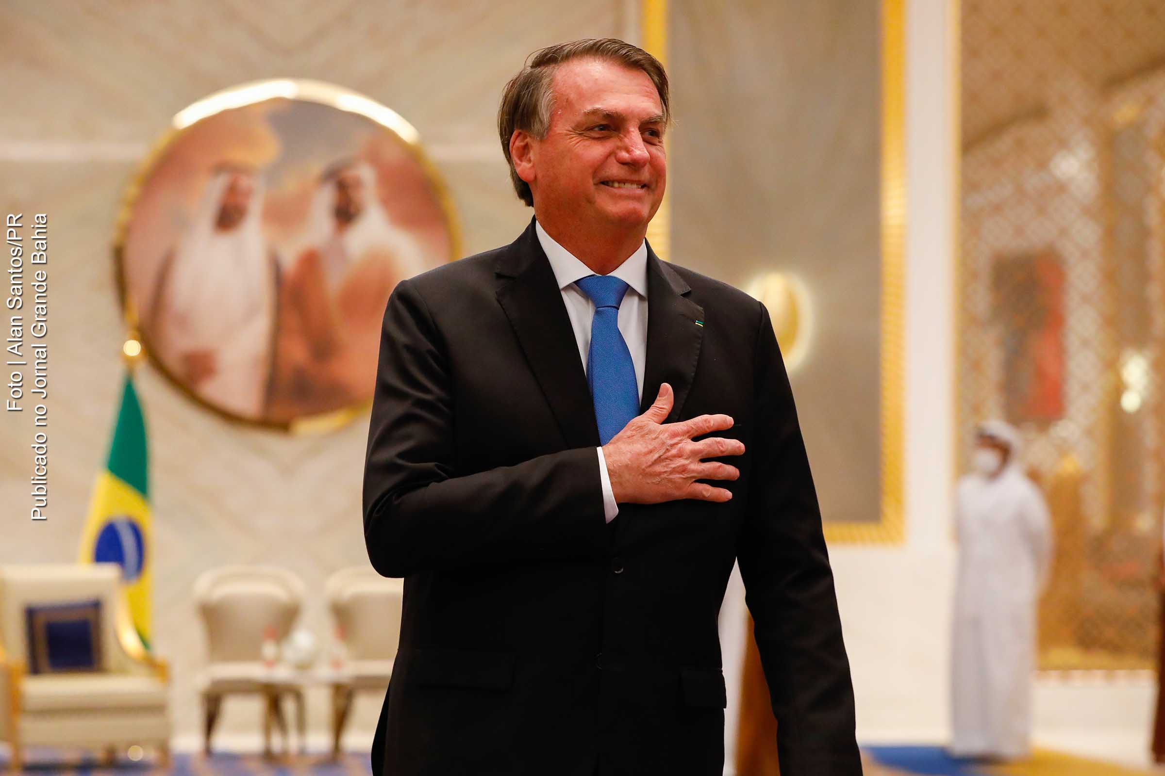 Presidente Jair Bolsonaro diz que filiação ao PL depende de mais conversa.