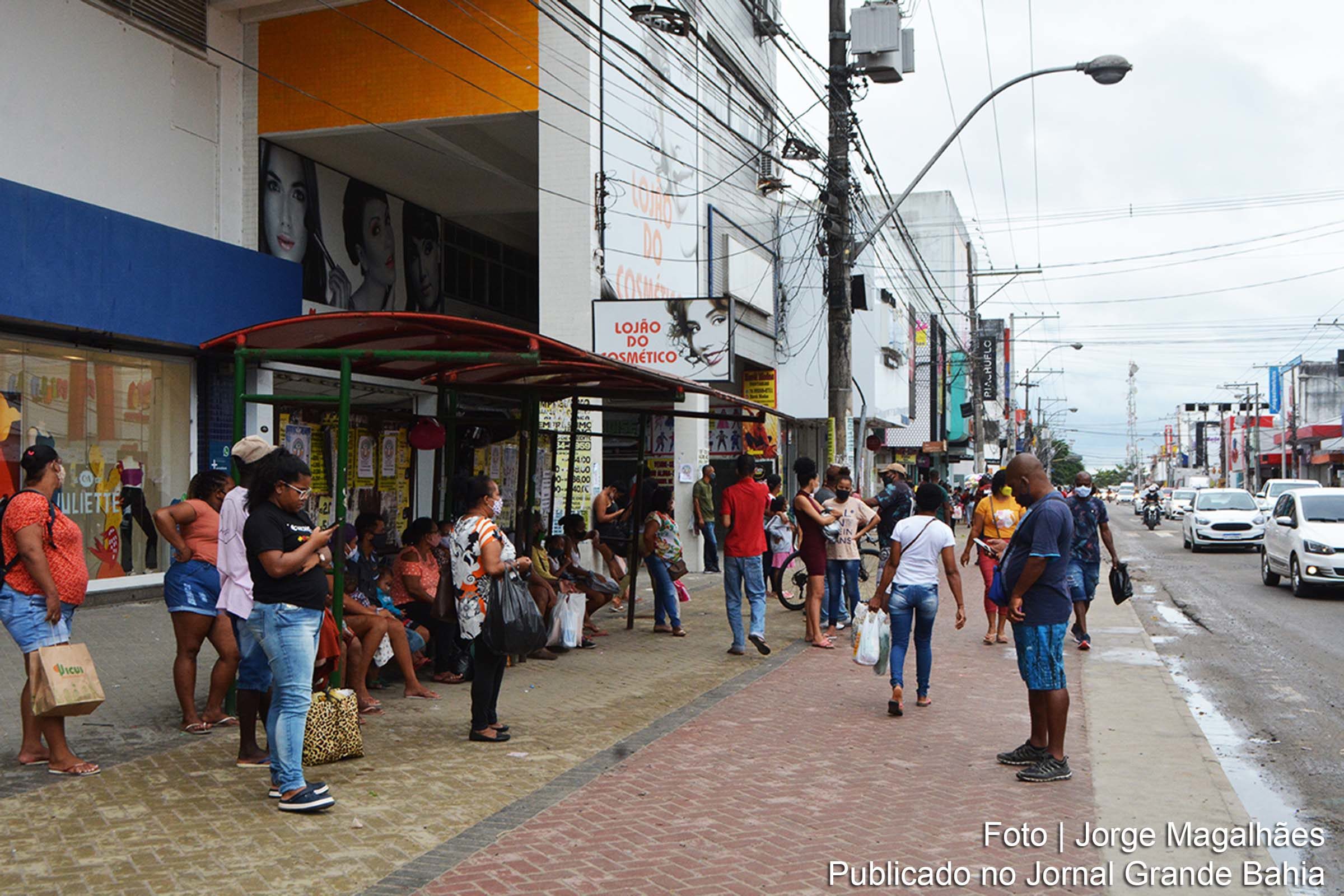 Movimento do comércio de Feira de Santana, localizado na Avenida Senhor dos Passos.