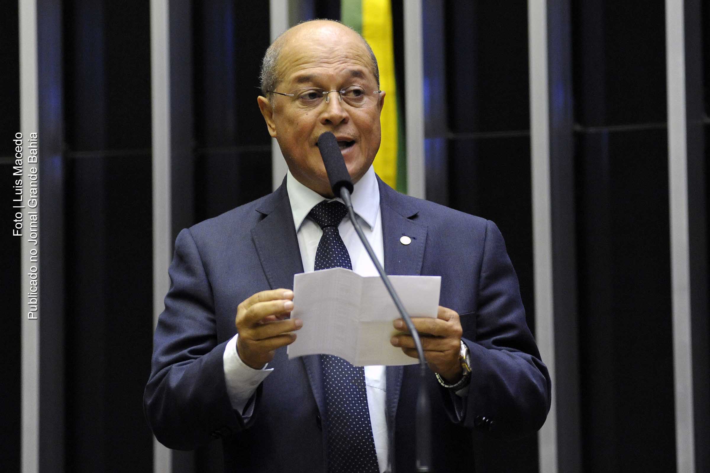 Bahia não terá redução no preço dos combustíveis em razão da privatização da RLAM, denuncia deputado Joseildo Ramos