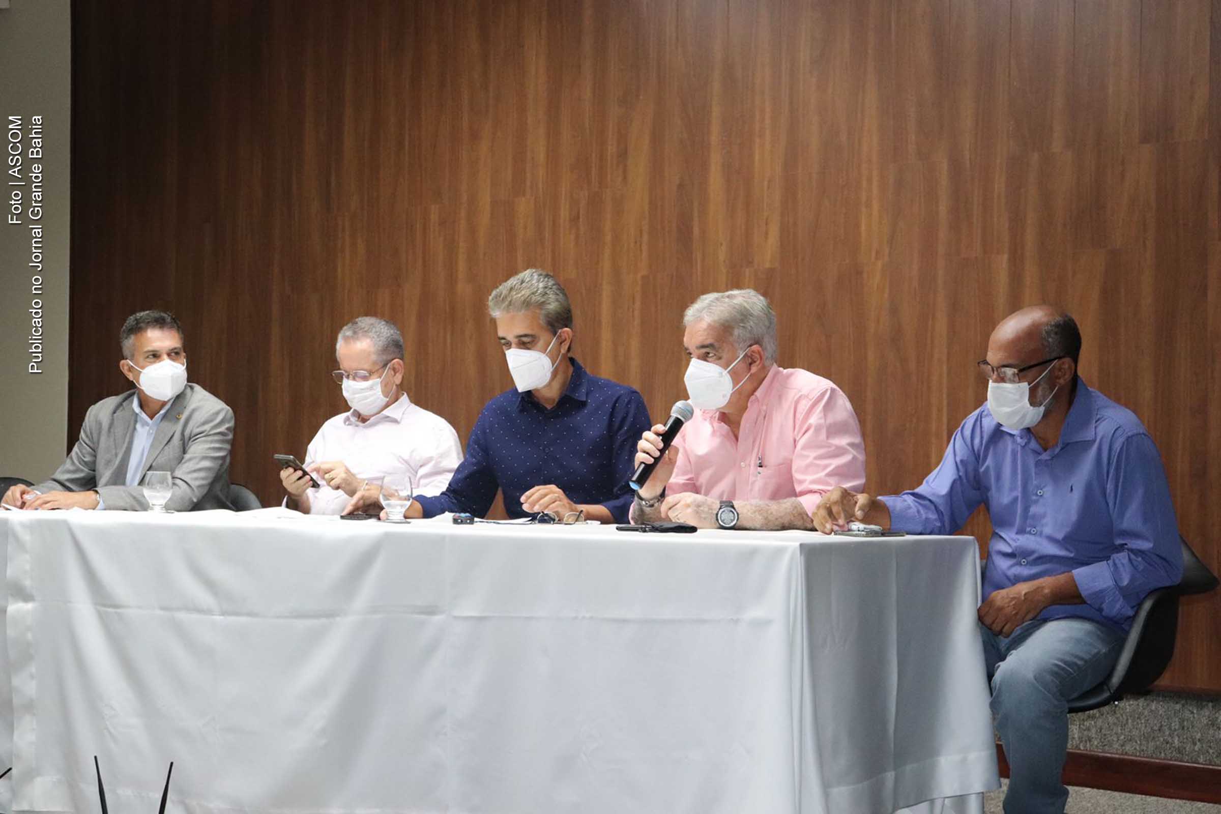 Deputados Zé Neto e Robinson Almeida participam de debate com a Agerba sobre REFIS.