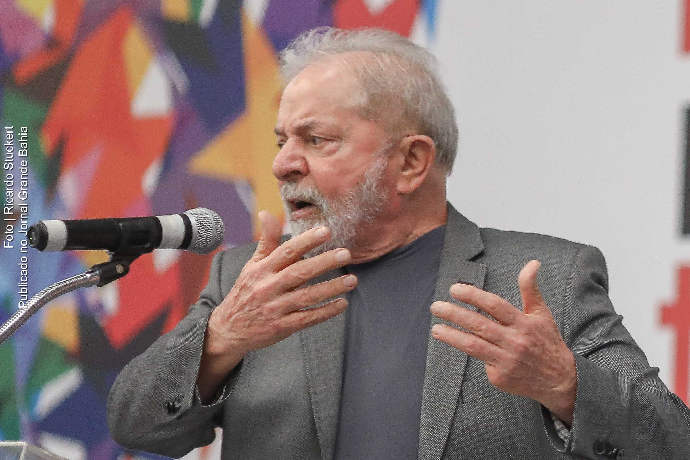 Ex-presidente Lula lidera pesquisa de intenção de voto para presidente da República nas Eleições 2022.