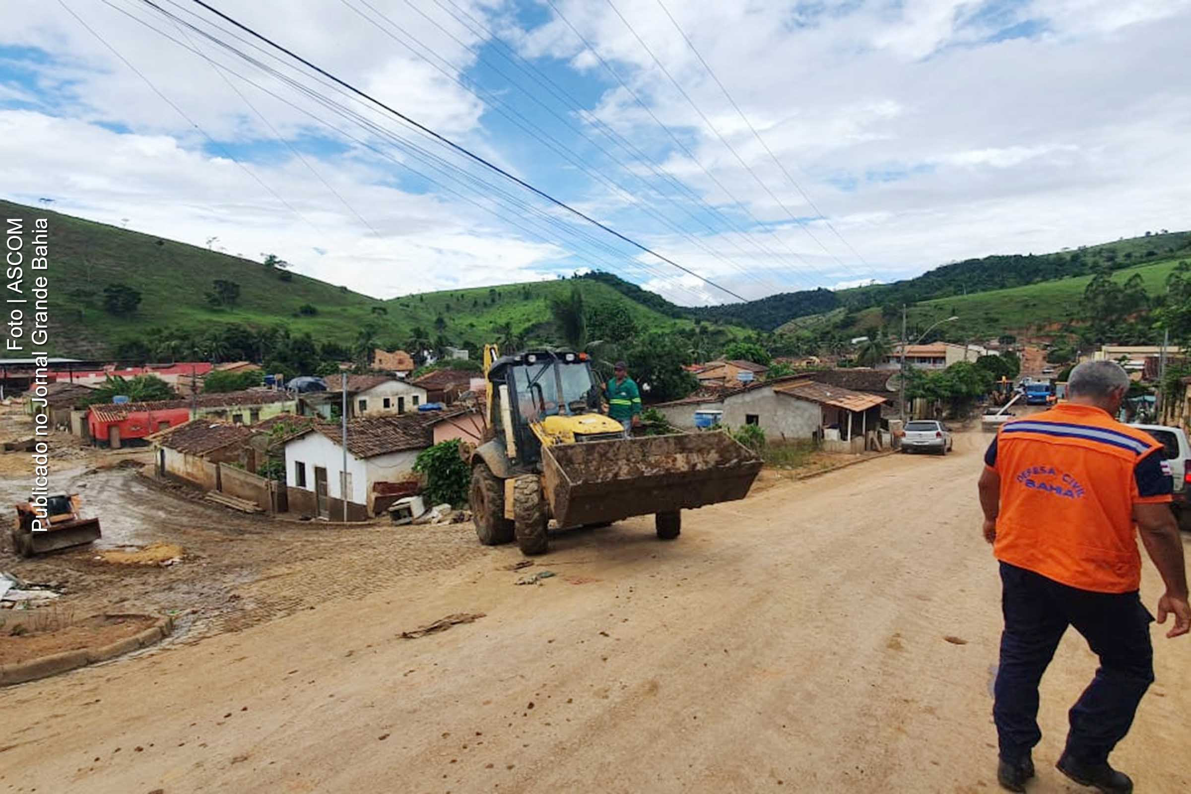 Governo da Bahia prossegue no apoio aos municípios atingidos pelas enchentes no sul e extremo sul.