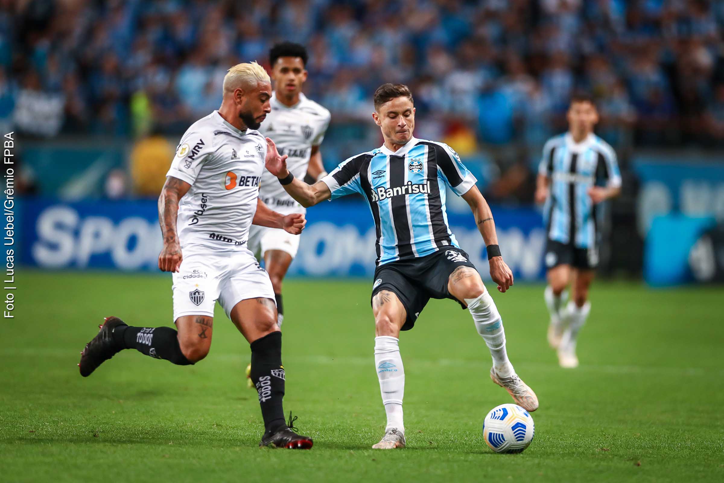 Grêmio vence Atlético, mas é rebaixado