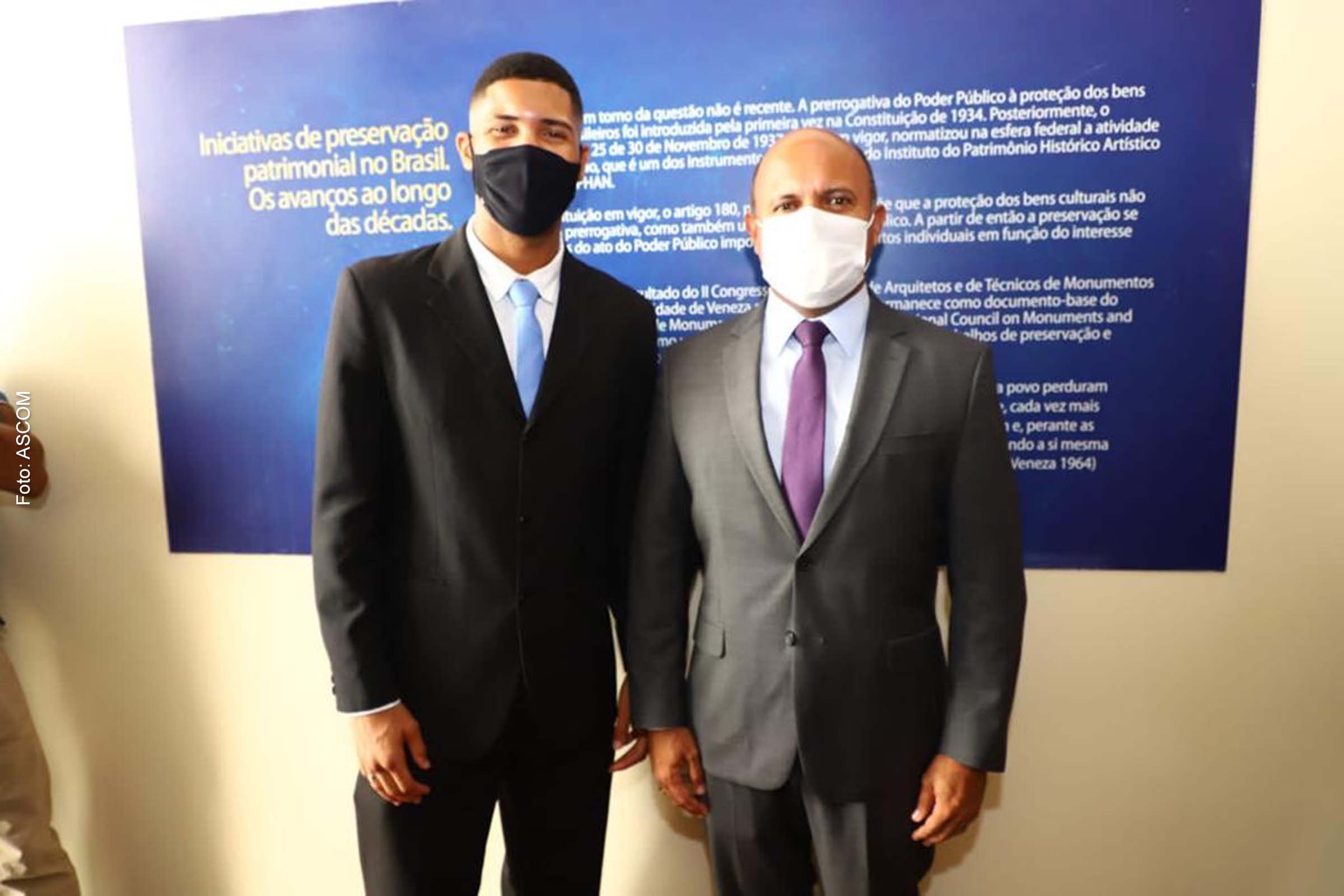 Hebert Conceição, campeão olímpico de boxe, e Kiki Bispo, titular da SEMPRE