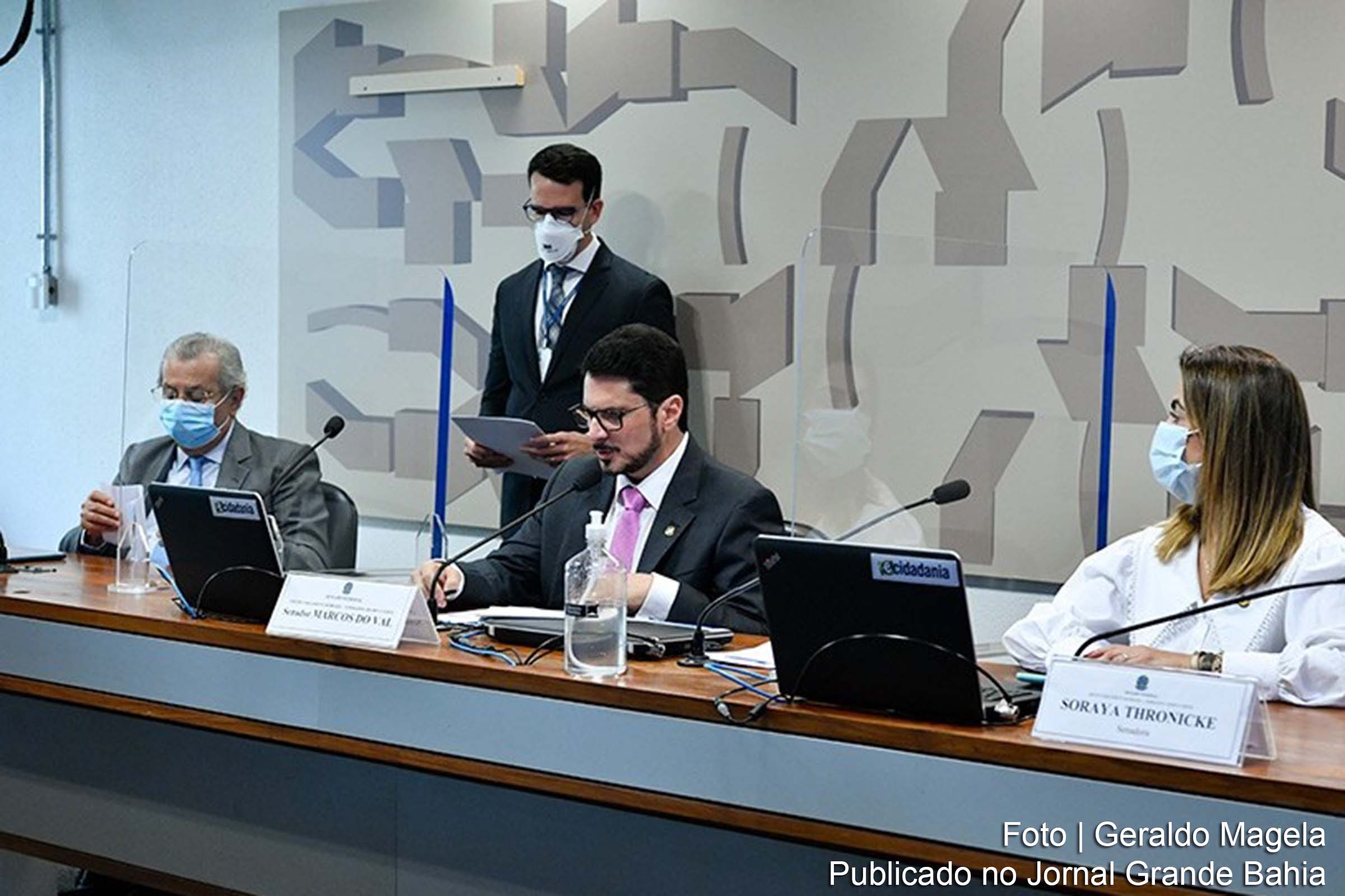 Jayme Campos, quarto-secretário, Marcos do Val, presidente, e Soraya Thronick, vice-presidente do grupo.