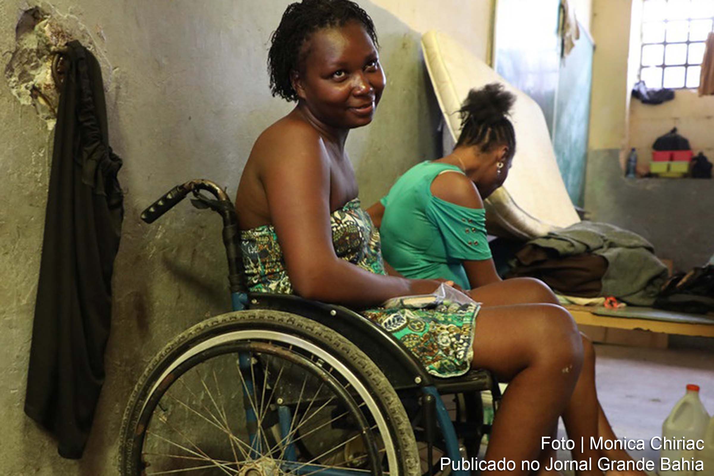 Judith tem 27 anos, dois filhos e ficou paralisada após ser atingida por uma bala.