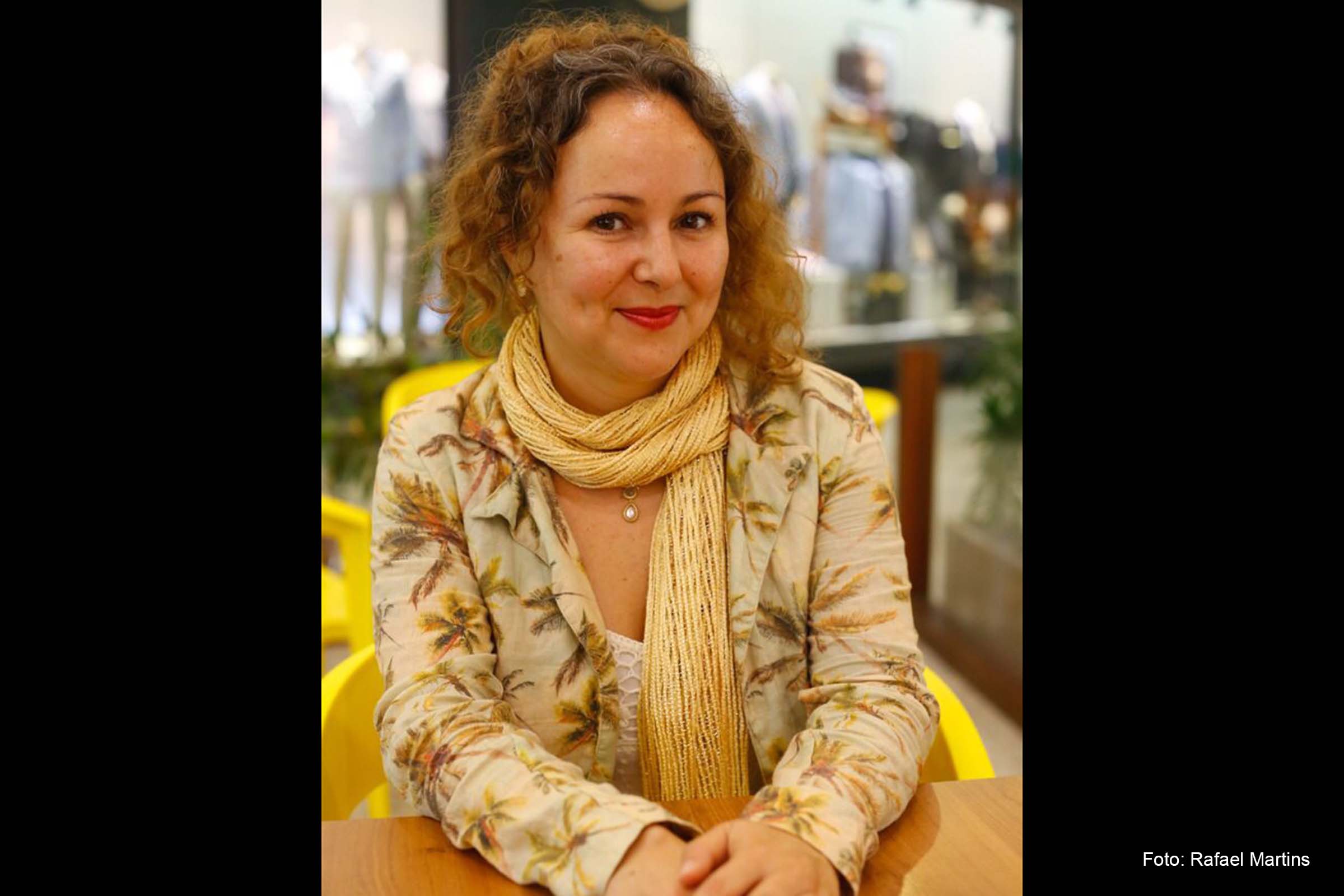 Marta Torres reuniu crônicas que assumem uma narrativa mais leve para falar sobre fatos jurídicos e políticos que aconteceram no país em 2016.