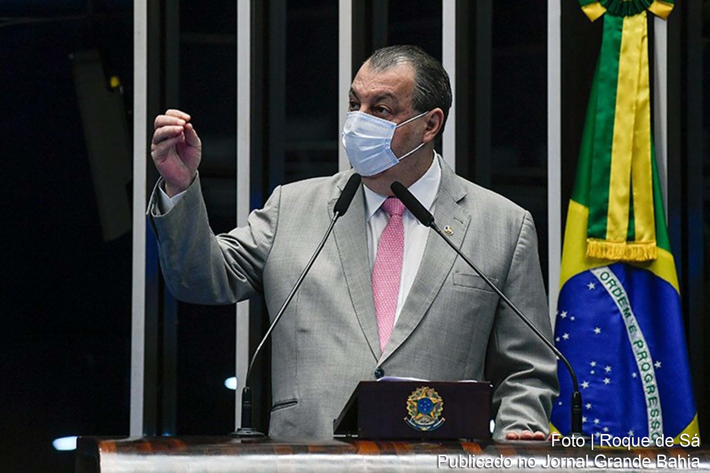 Relator, Omar Aziz defende aprovação da proposta no Plenário.