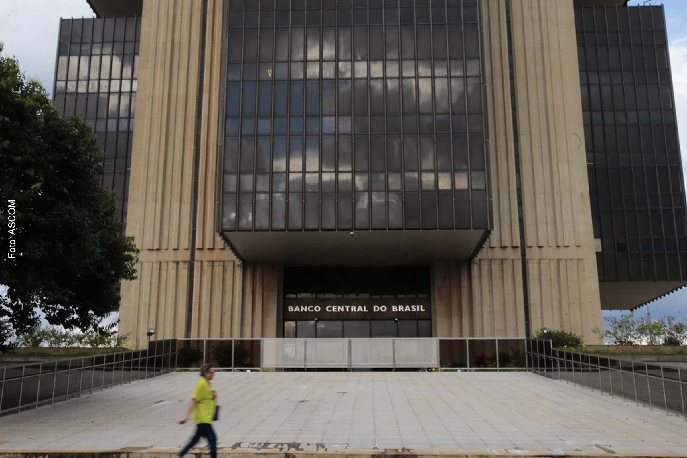 Open banking é a padronização do processo de compartilhamento de dados e serviços financeiros pelas instituições autorizadas a funcionar pelo BC.