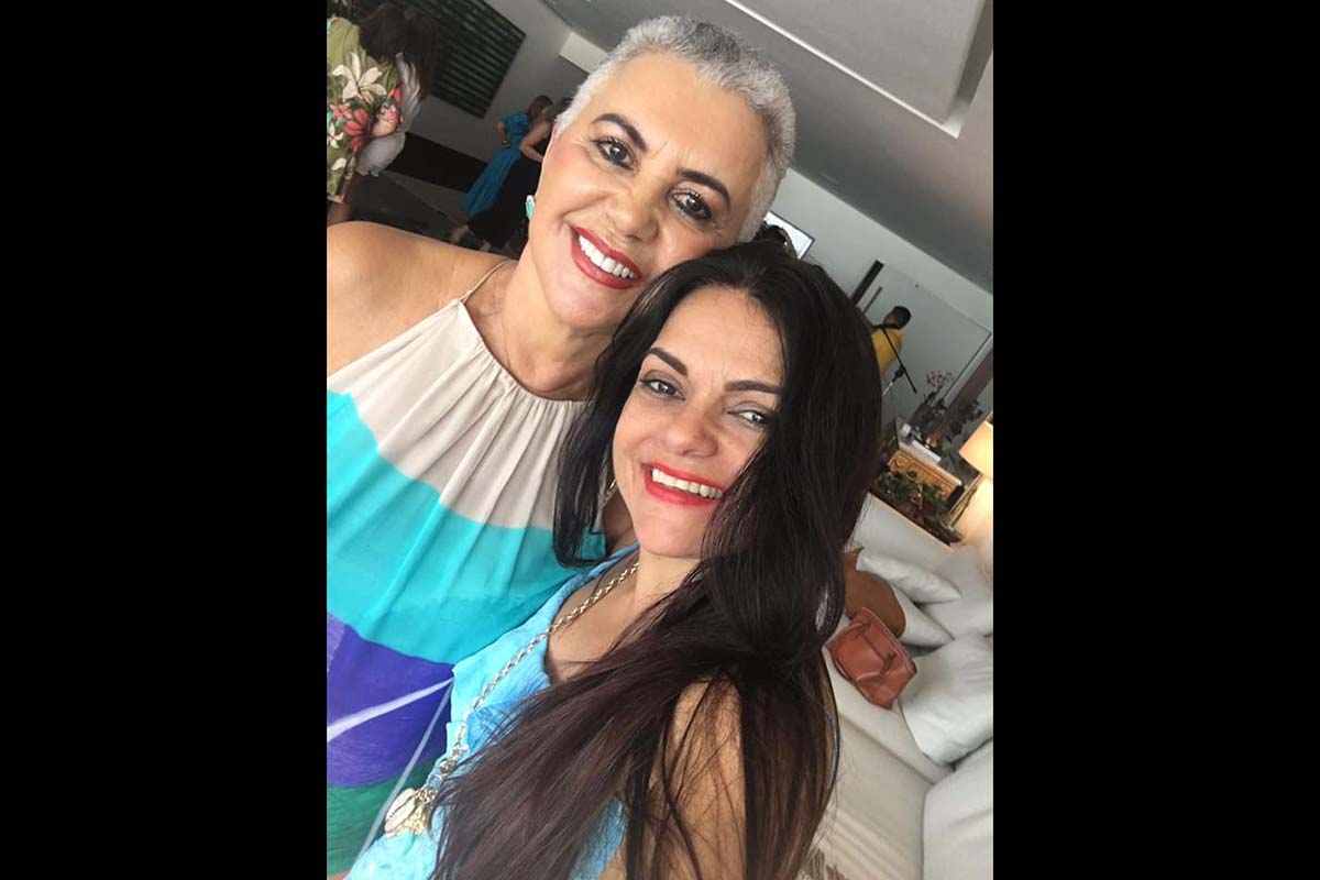 Ozana Barreto e Maria Laura de Freitas Silva, integrantes do Grupo das Quase Coroas Unidas que estiveram em festa.