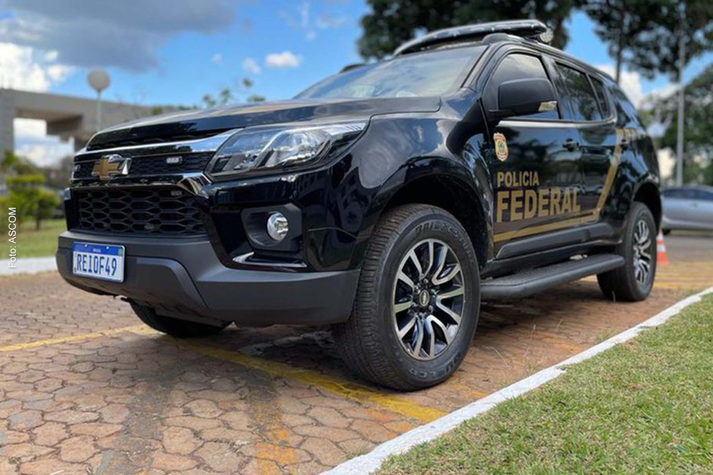 Droga foi apreendida na BR 101 do Rio de Janeiro, altura do posto da Polícia Rodoviária Federal e estava oculta sob os bancos do motorista e do carona.