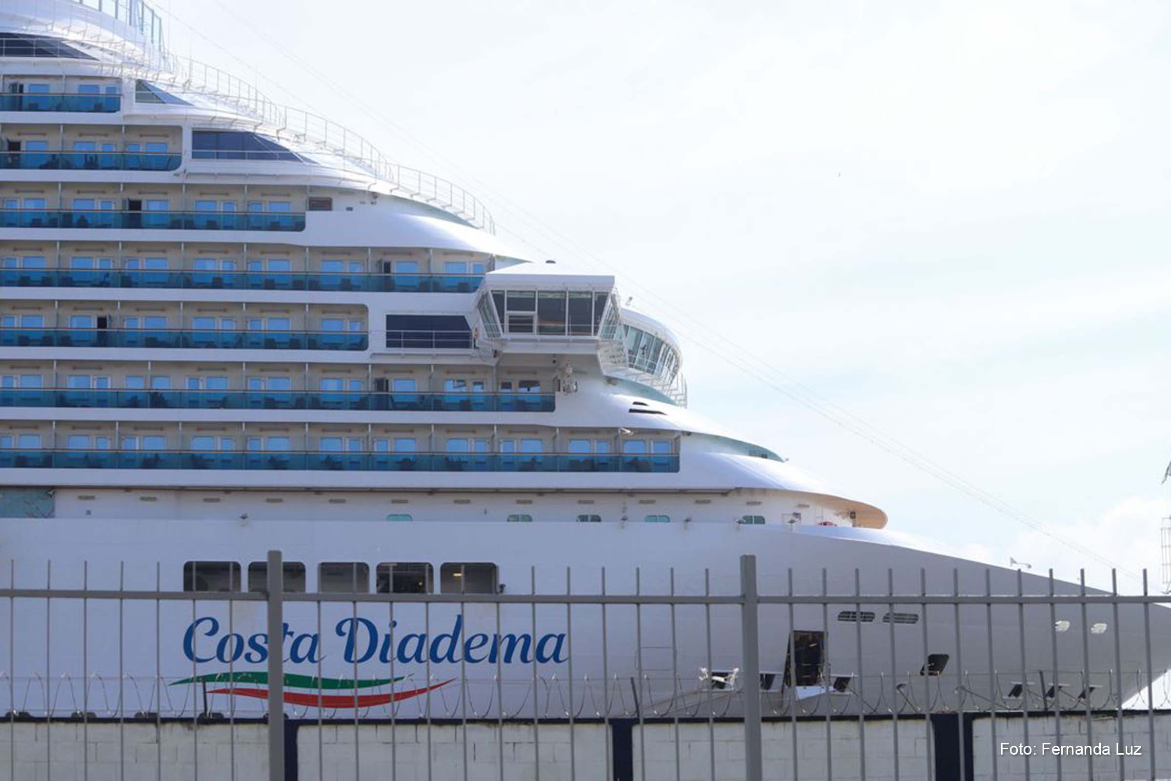 Medida foi tomada após verificação do “aumento exponencial” de casos de Covid-19 nessas embarcações, principalmente entre os tripulantes.